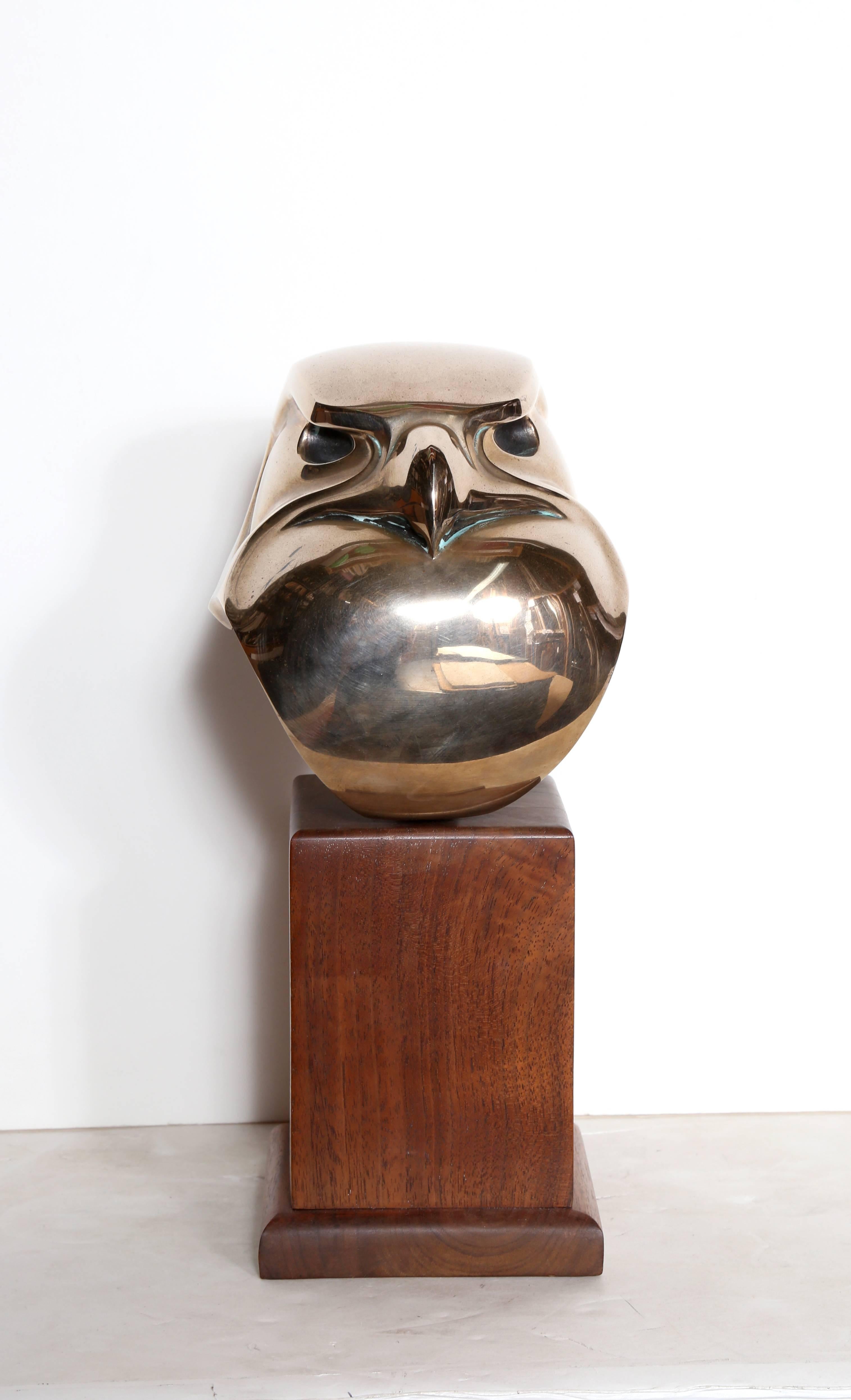 Hunter, escultura de bronce y madera de James McCain en venta 1