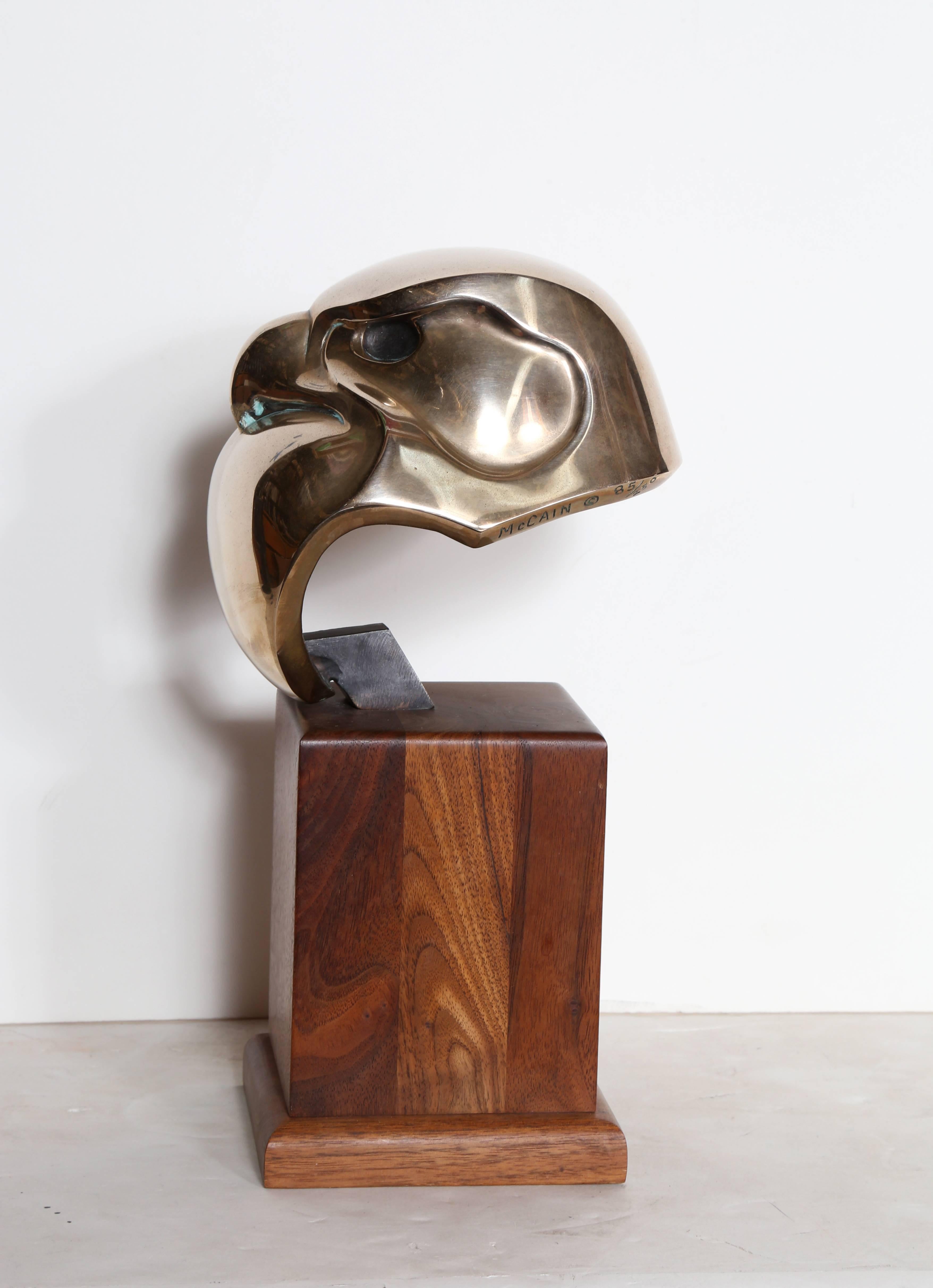 Hunter, escultura de bronce y madera de James McCain en venta 2