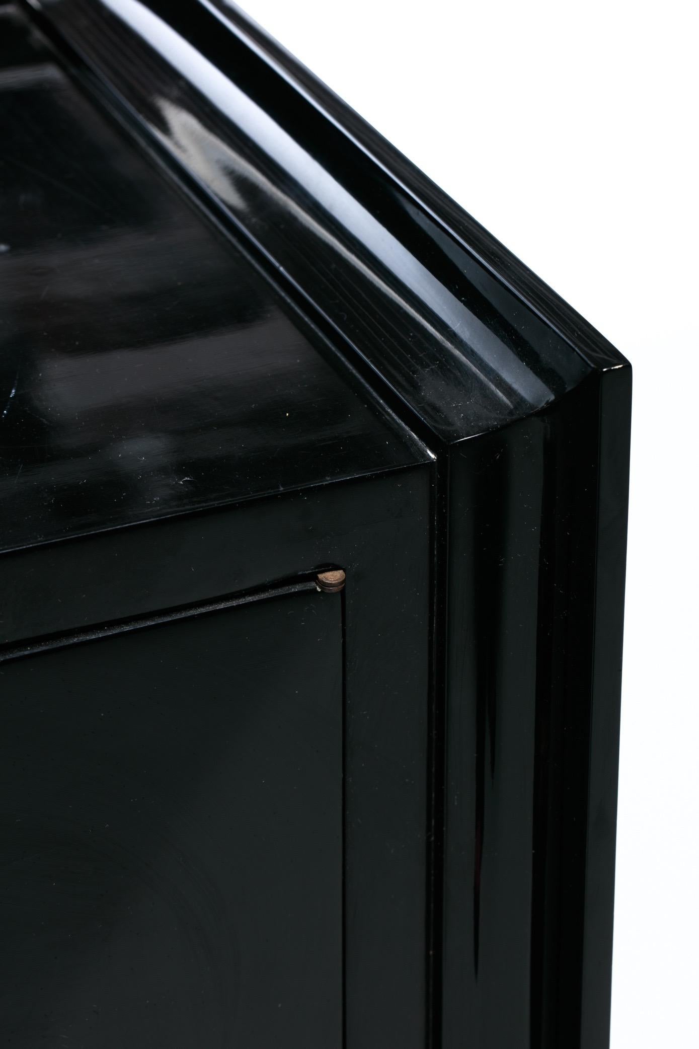 James Mont Attributed Black Lacquered Sideboard or Bar Cabinet, circa 1940s For Sale 6