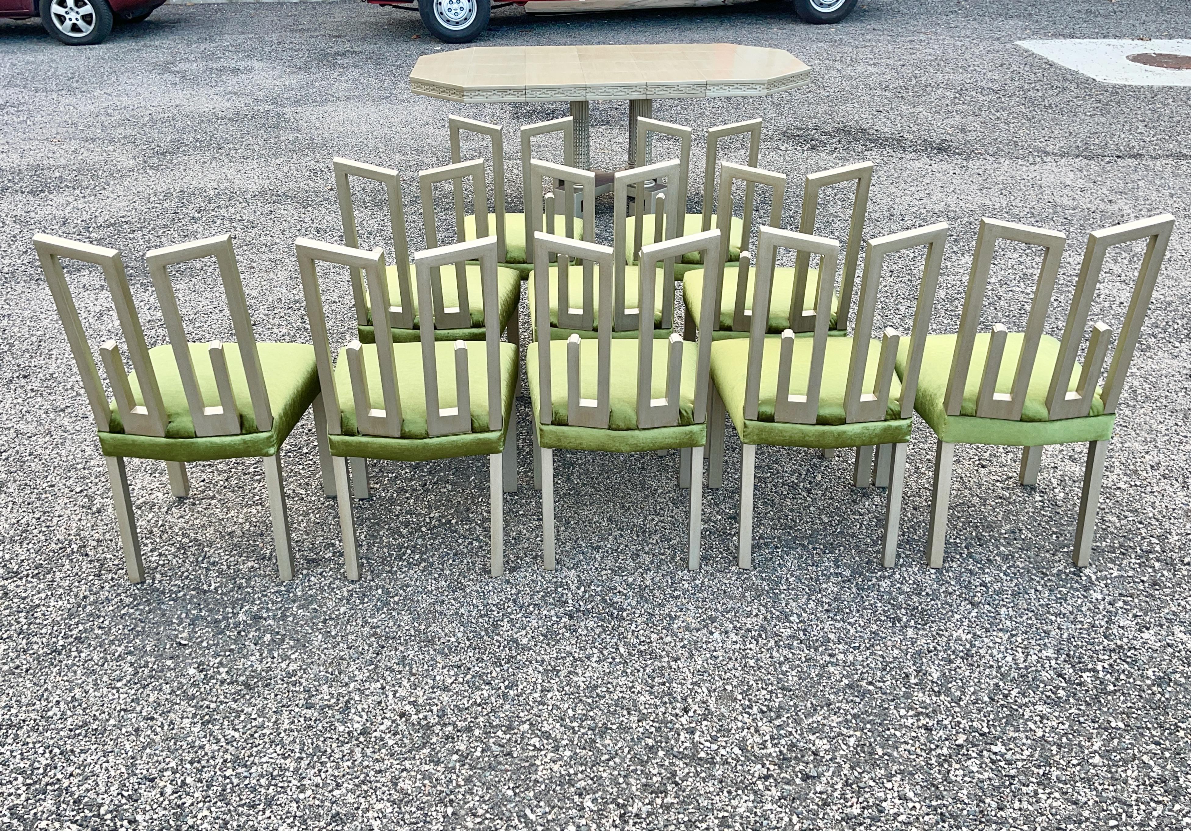 Table de salle à manger Greek Key de James Mont Designs et 10 chaises argentées et vertes en vente 8