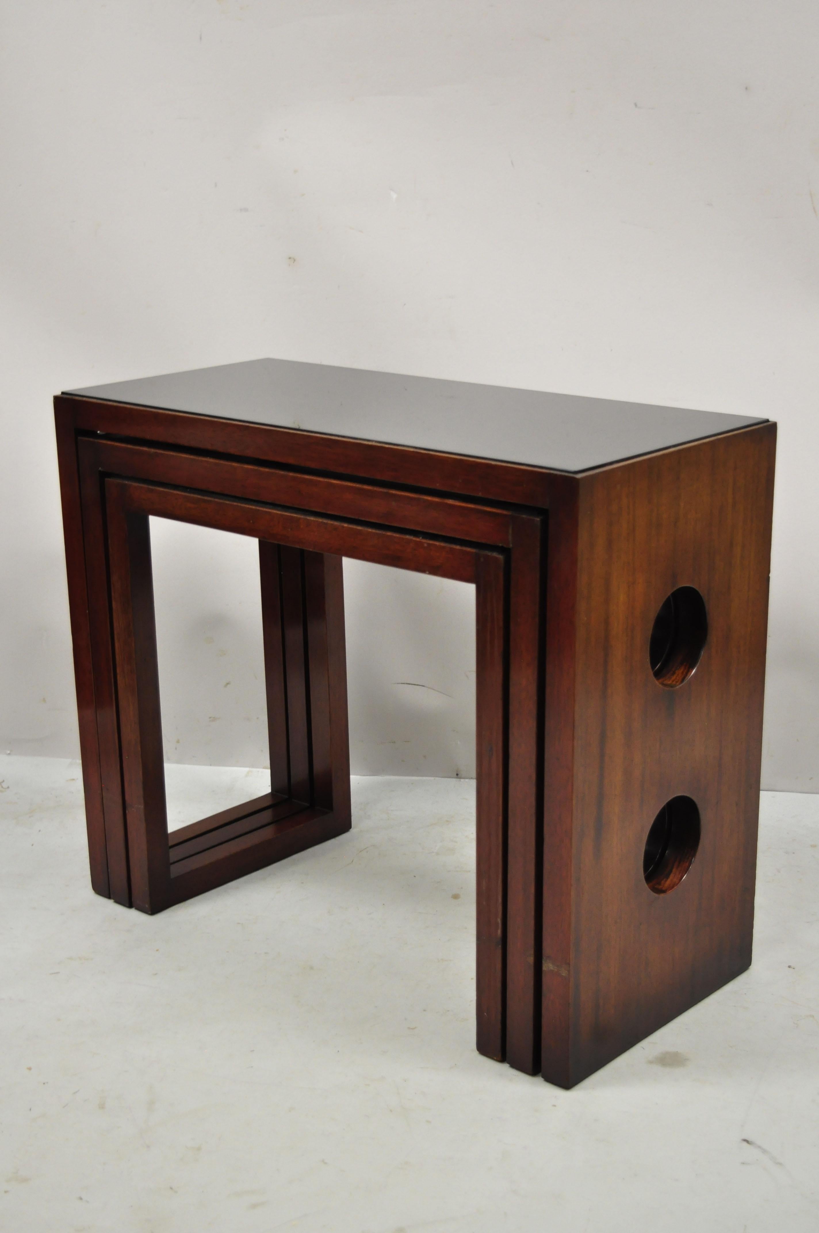 James Mont Mid-Century Modern Mahogany & Glass Top Art Deco Nesting Side Tables In Good Condition For Sale In Philadelphia, PA