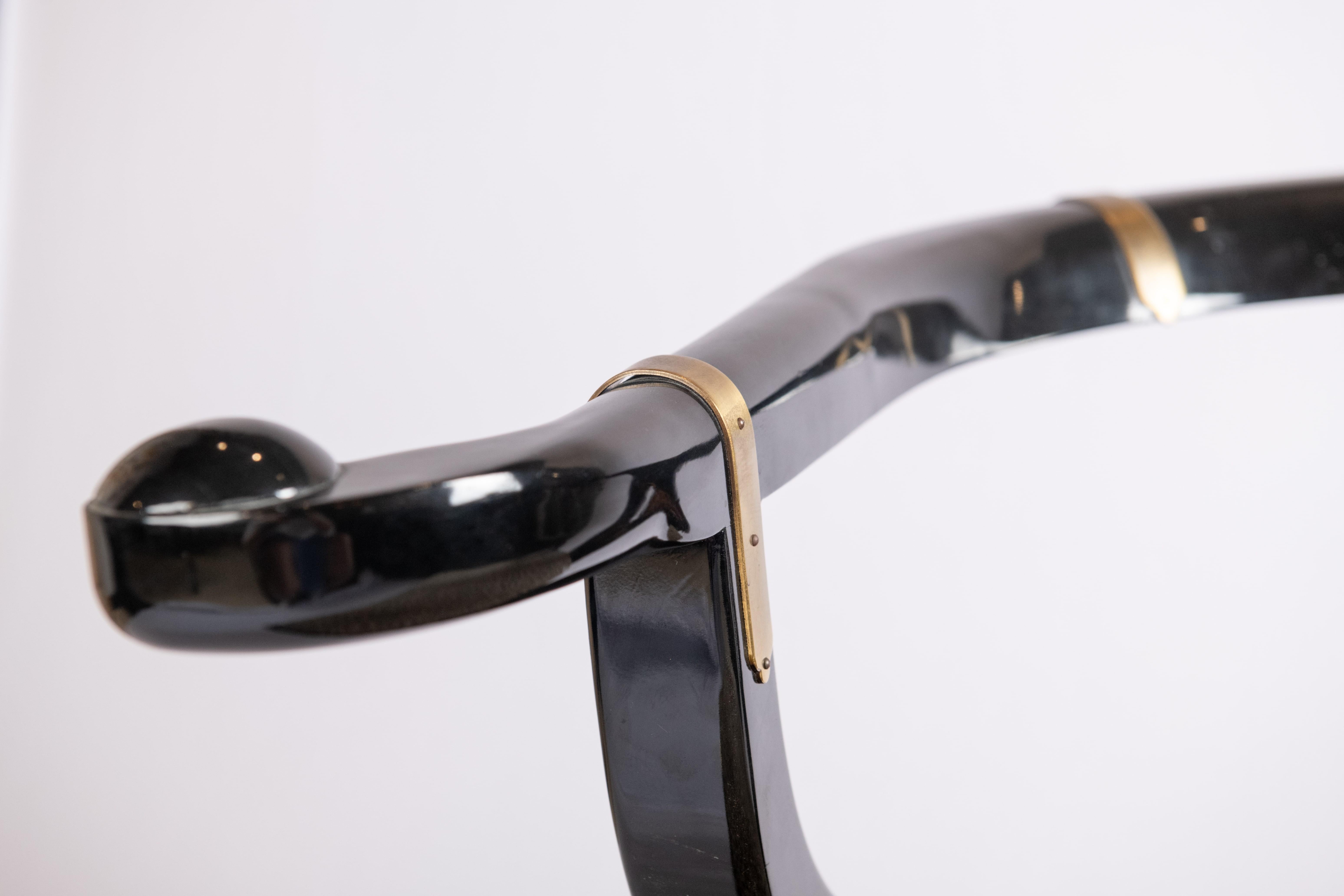 Paire de chaises en laque noire et laiton de style Ming Ming, de James Mont en vente 9