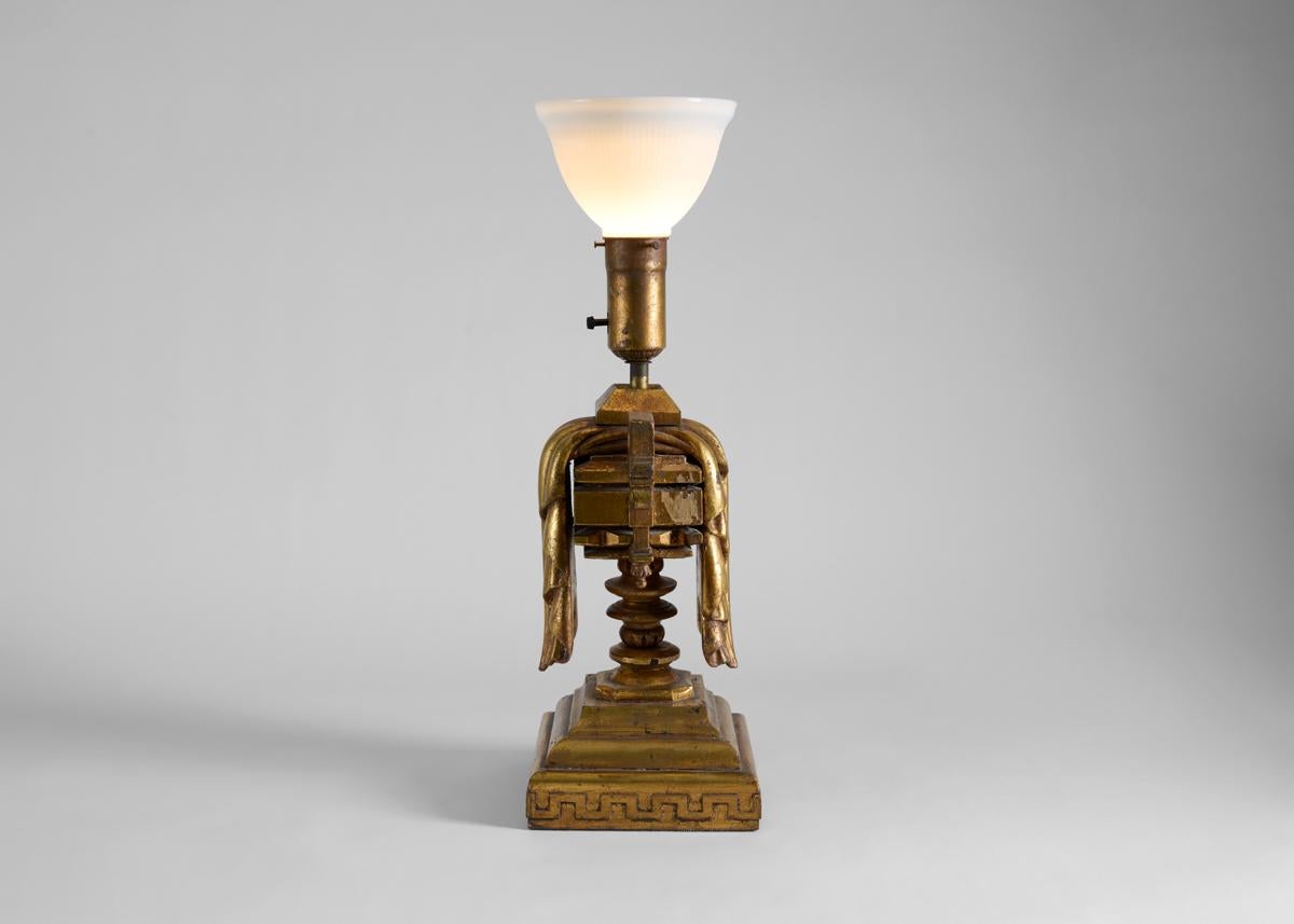 James Mont, Ein Paar Tischlampen aus Giltwood, Vereinigte Staaten, um 1960 (amerikanisch) im Angebot