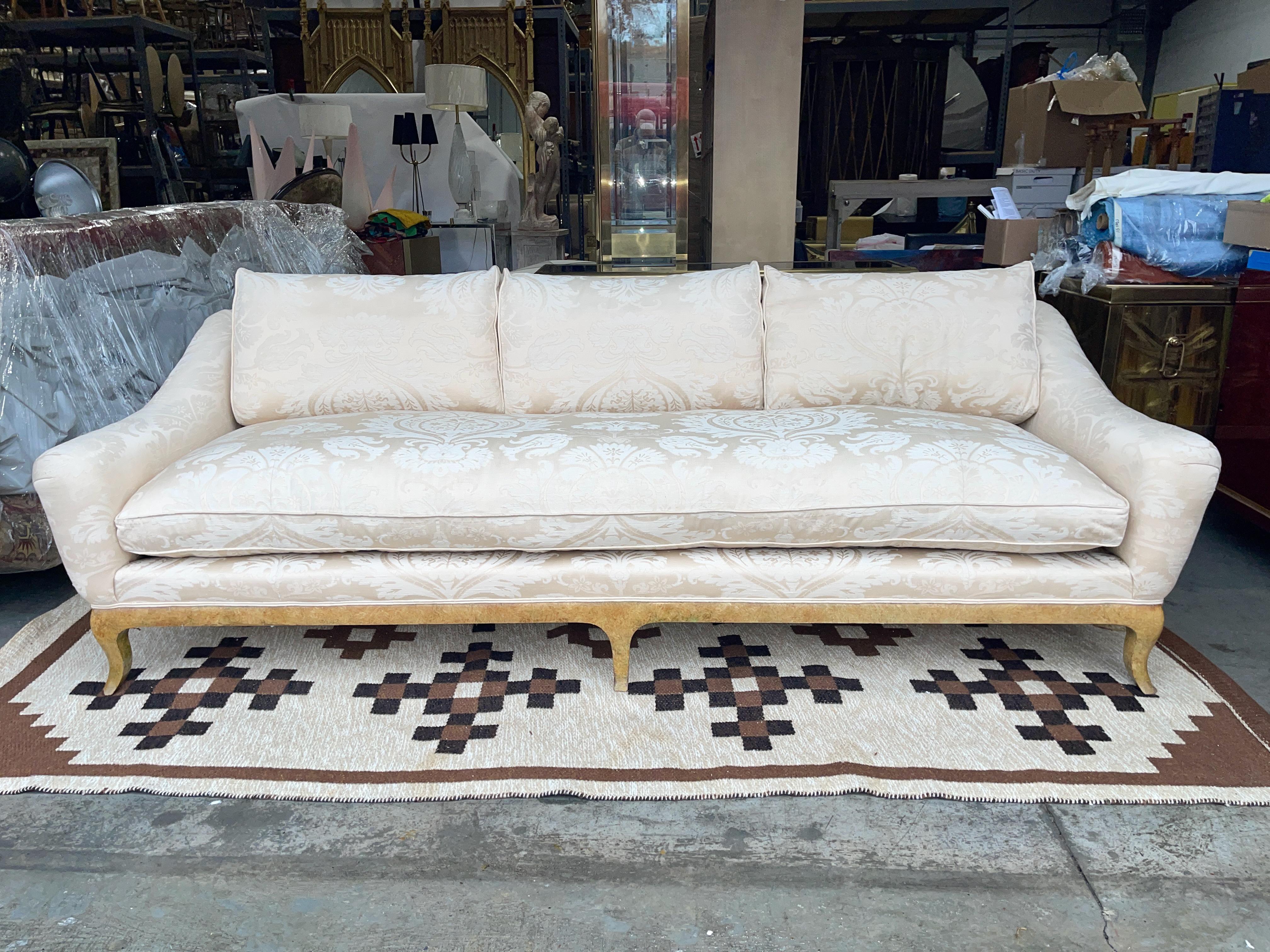 Sofá James Mont 1957 (Documentado) Regencia de Hollywood en venta