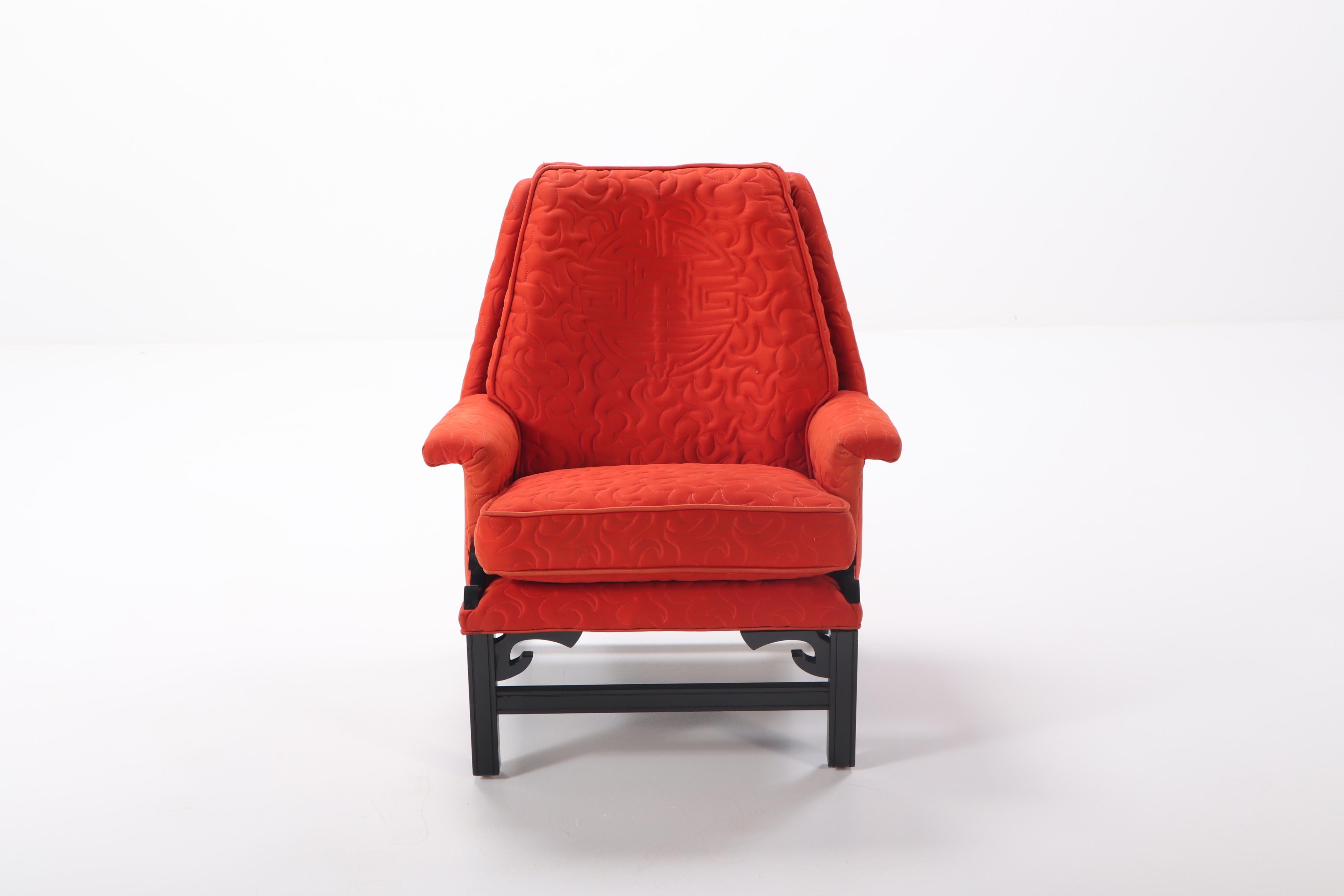 Asiatisch inspirierter Stuhl im James Mont-Stil mit hoher Rückenlehne und schwarzer Lackierung, ca. 1970er Jahre. (Moderne der Mitte des Jahrhunderts) im Angebot