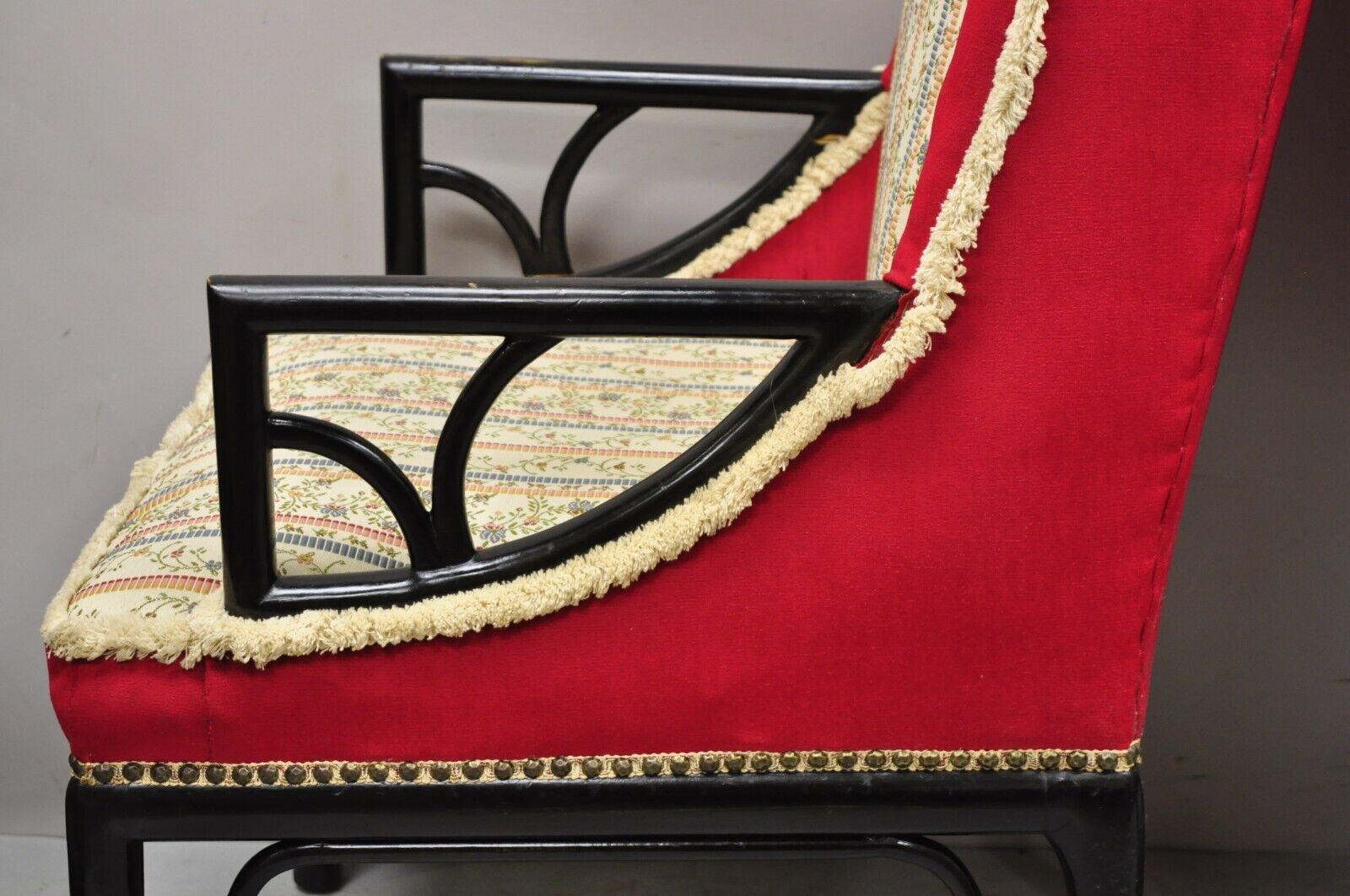Paire de fauteuils de salon noirs de style James Mont en chinoiserie ajourée en rouge en vente 6