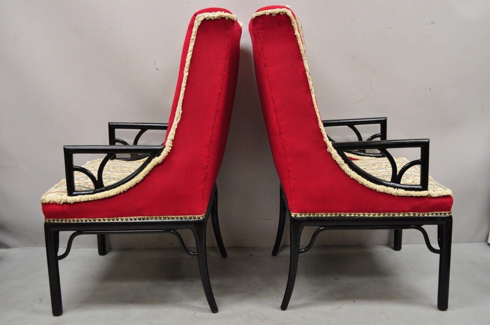 Mid-Century Modern Paire de fauteuils de salon noirs de style James Mont en chinoiserie ajourée en rouge en vente