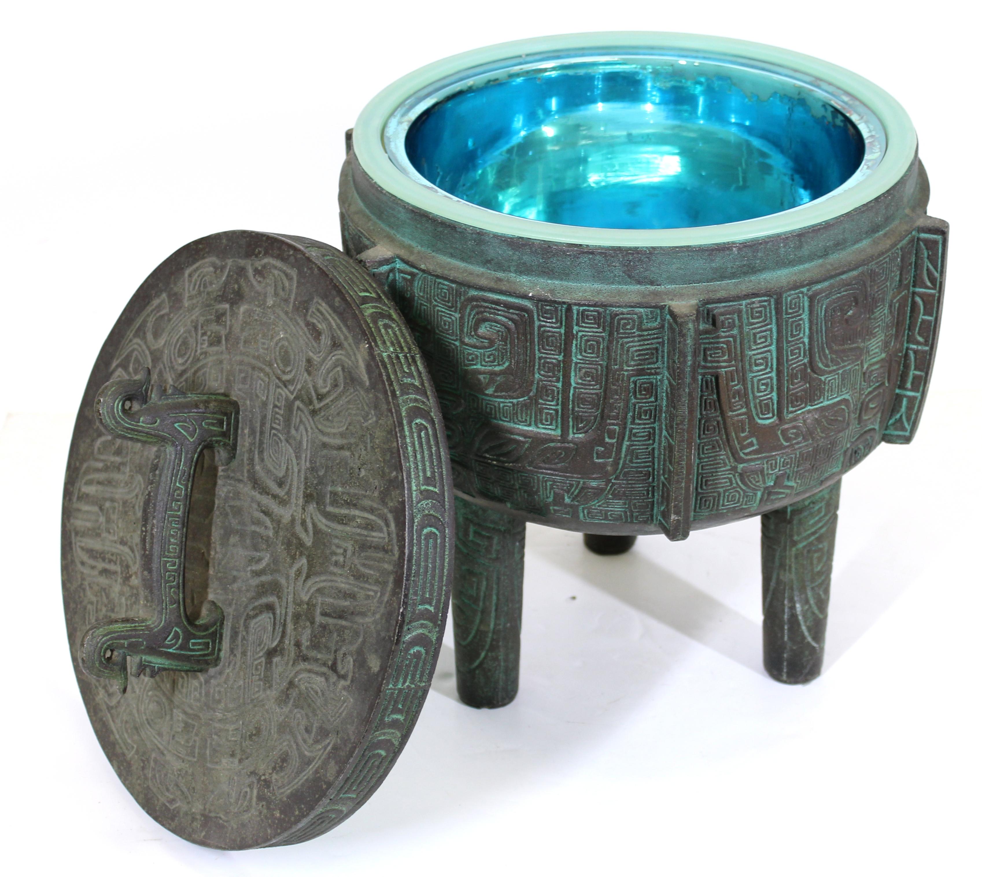 James Mont Style Mid-Century Modern Asian Influence Ice Bucket In Good Condition In Astoria, NY