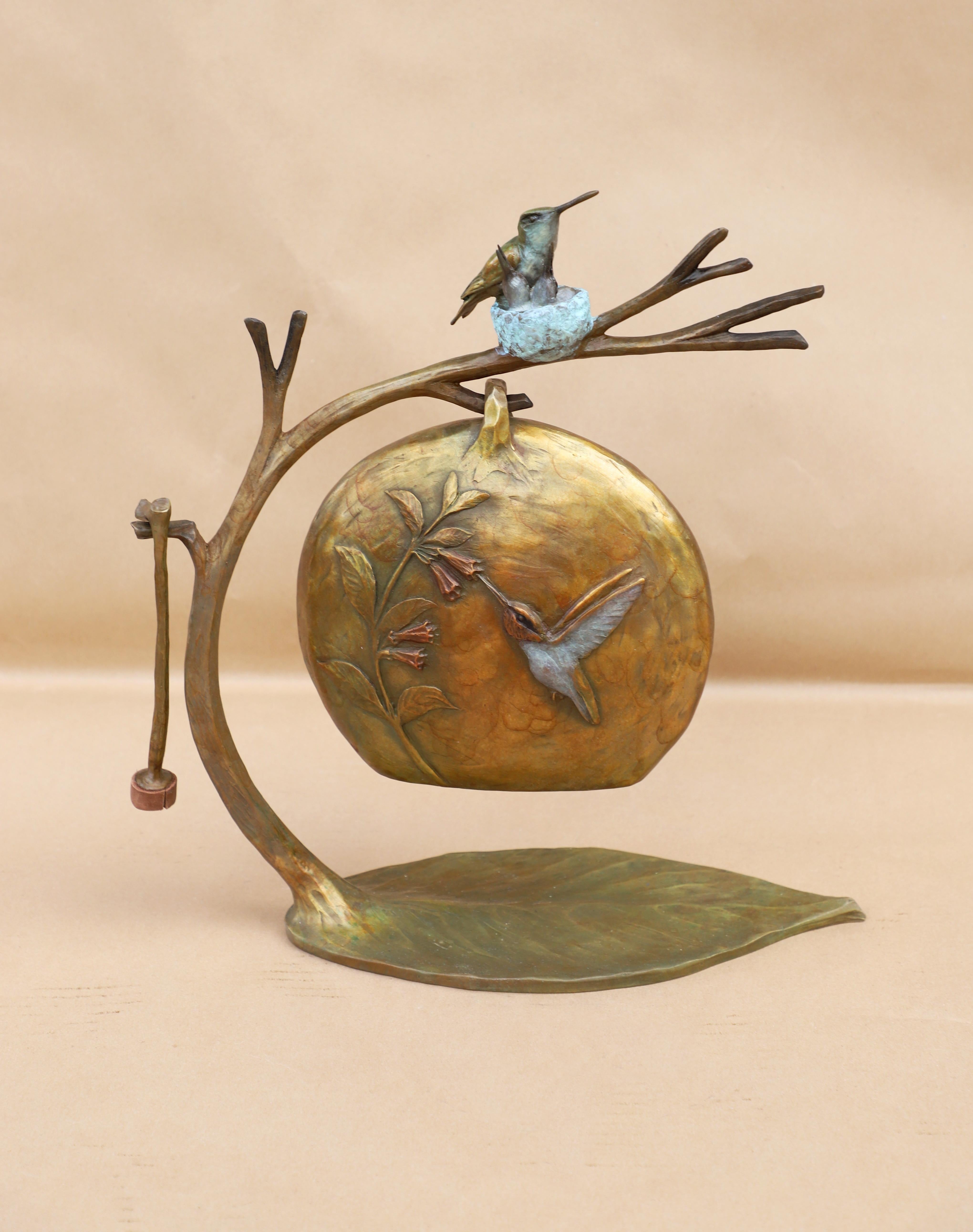 Figurative Sculpture James Moore - La source des colibris