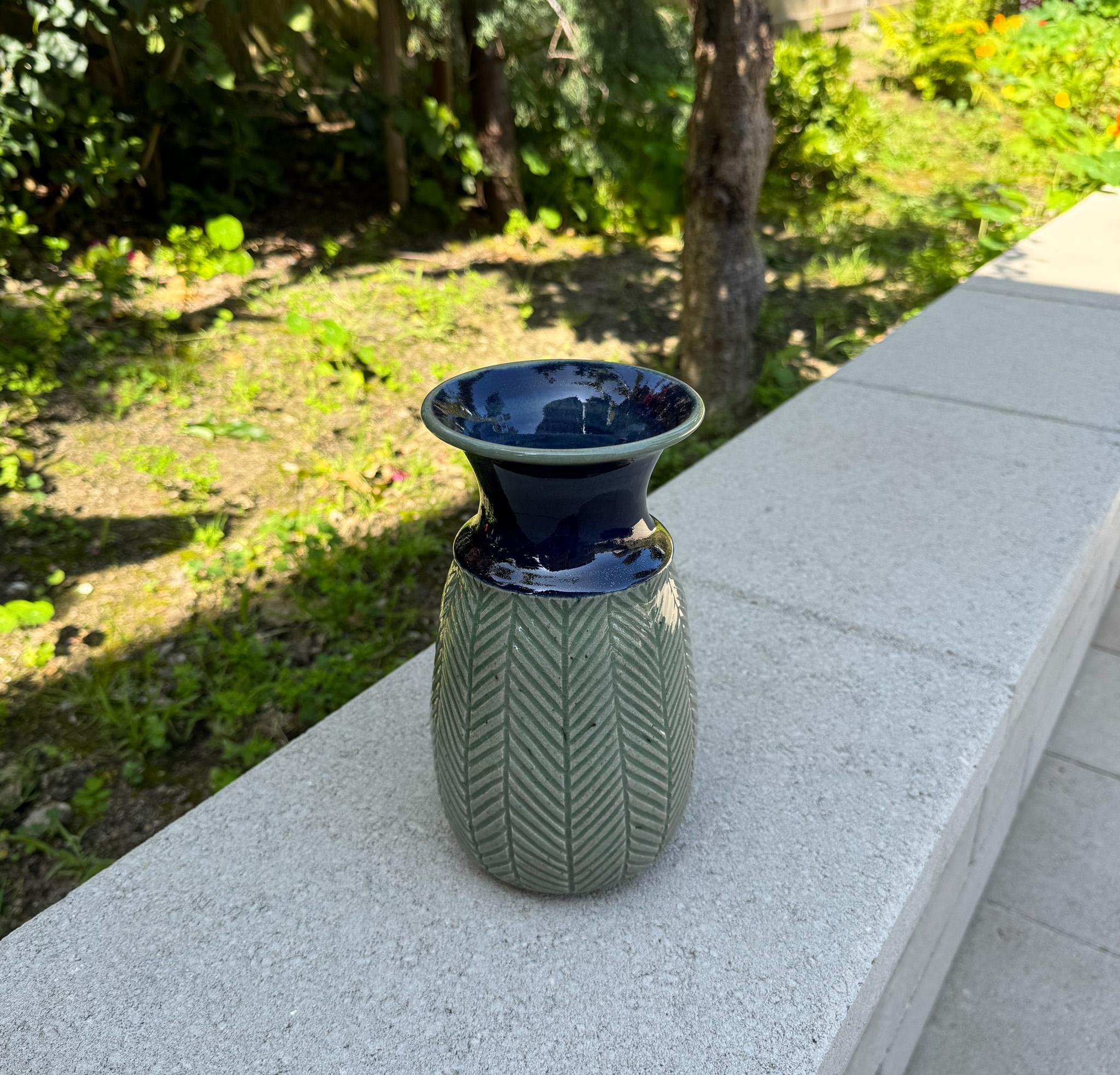 Vaso in ceramica James Morris Cotter, Stati Uniti, XX secolo in vendita 3