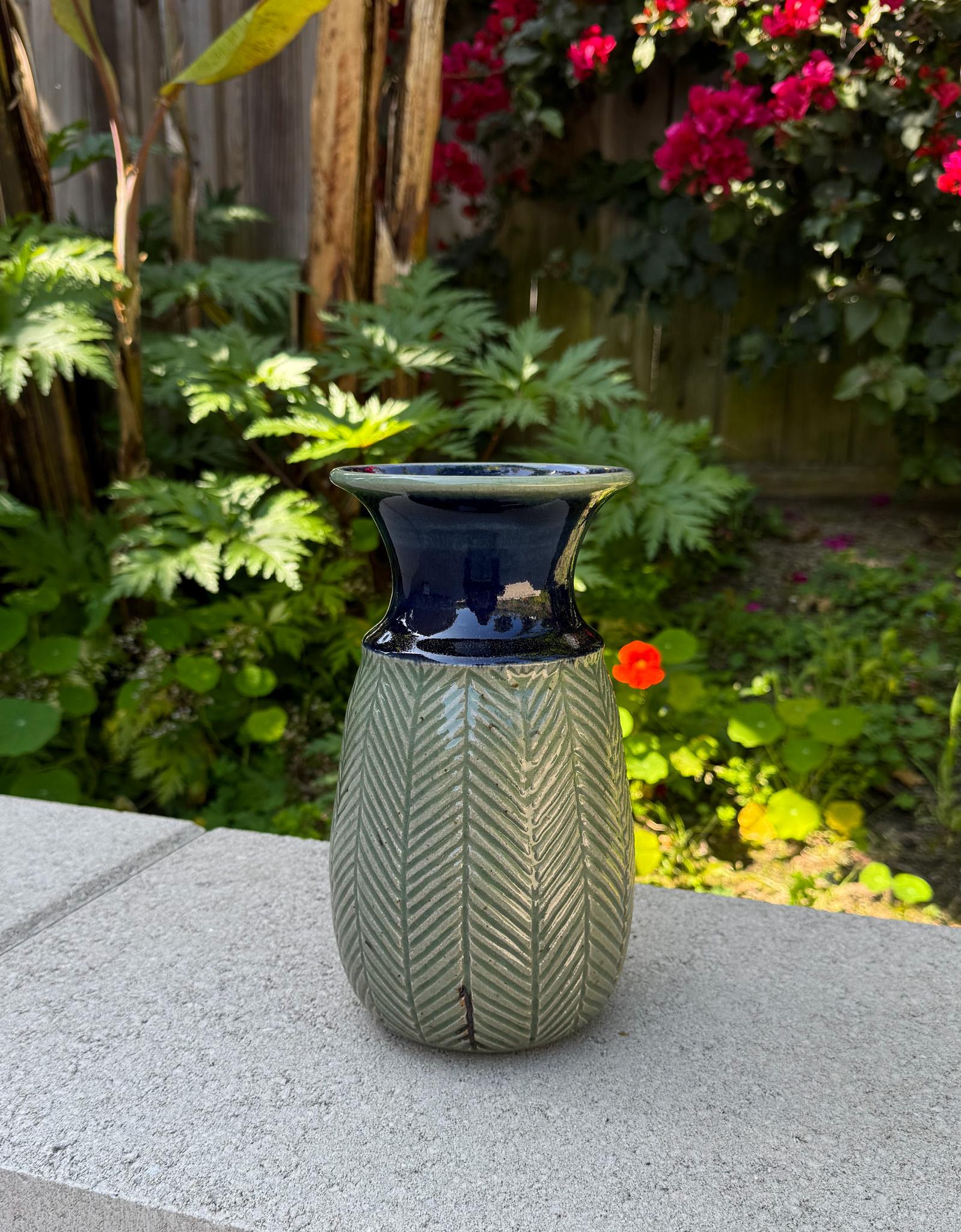 Vaso in ceramica James Morris Cotter, Stati Uniti, XX secolo in vendita 2