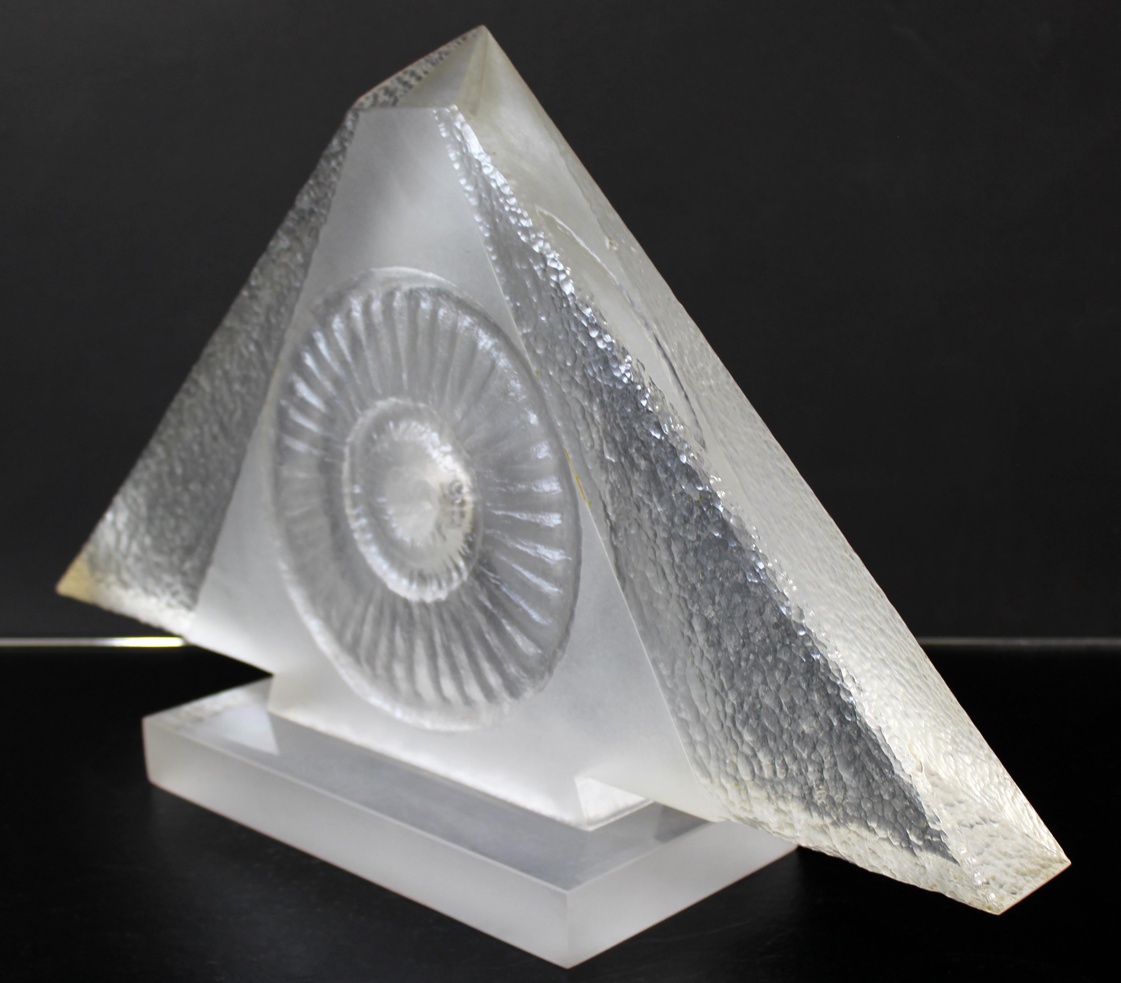 James Nani Untitled Contemporary Pyramid Lucite Sculpture In Good Condition For Sale In Keego Harbor, MI