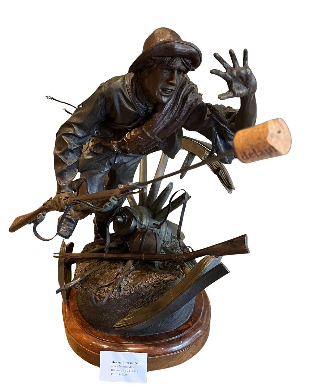 Soldat de la guerre civile Bronze intitulé "Through Shot and Shell" (A travers les tirs et les obus)