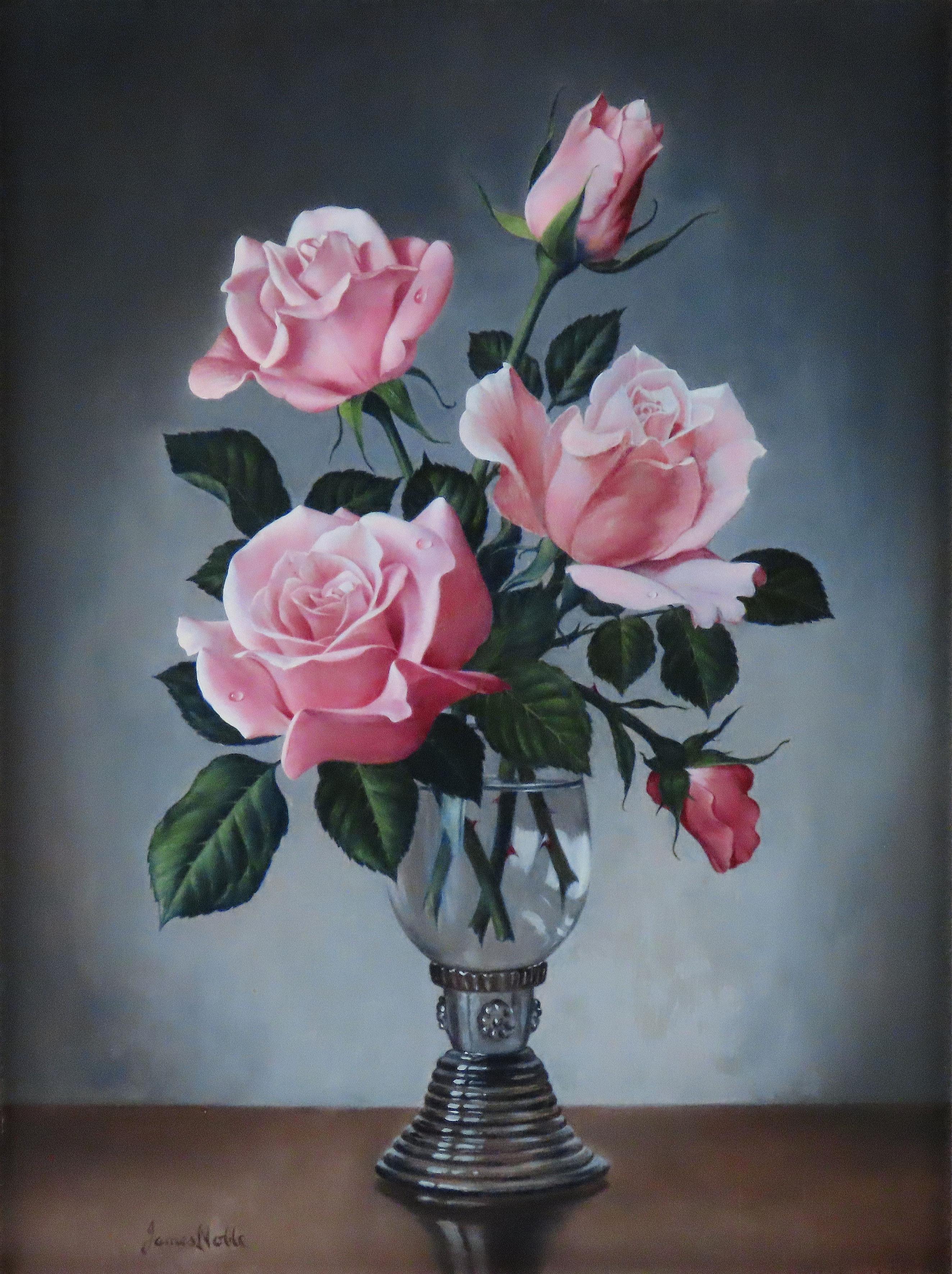 Original Ölgemälde auf Leinwand, James Noble. „Eine Vase aus rosa Rosen“ (Grau), Still-Life Painting, von James Noble 