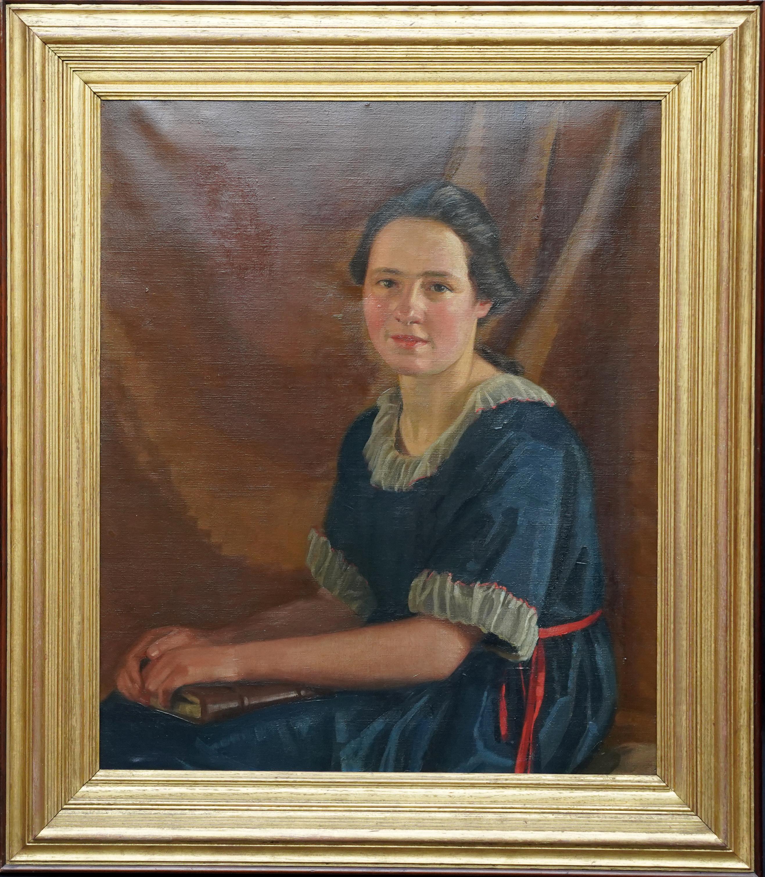 James P. Barraclough Portrait Painting – Porträt einer jungen Frau mit Buch - Britisches Art-déco-Porträt-Ölgemälde der 20er Jahre