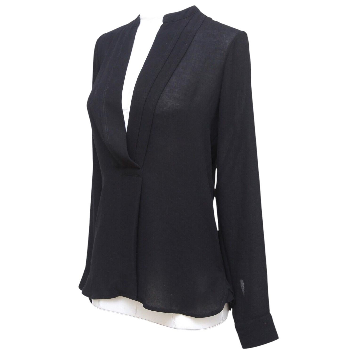 JAMES PERSE Black Top Blouse Shirt Long Sleeve Collarless V-Neck Sz 0 In Excellent Condition For Sale In Hollywood, FL