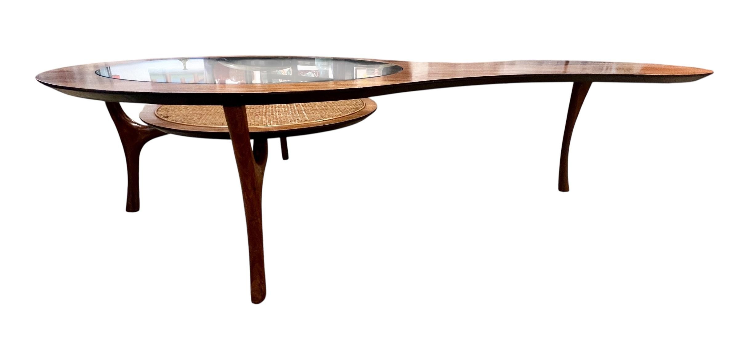 James Phillips Co. Inc. Freeform Wood/ Cane Couchtisch mit Glaseinsatz im Zustand „Gut“ im Angebot in New York, NY