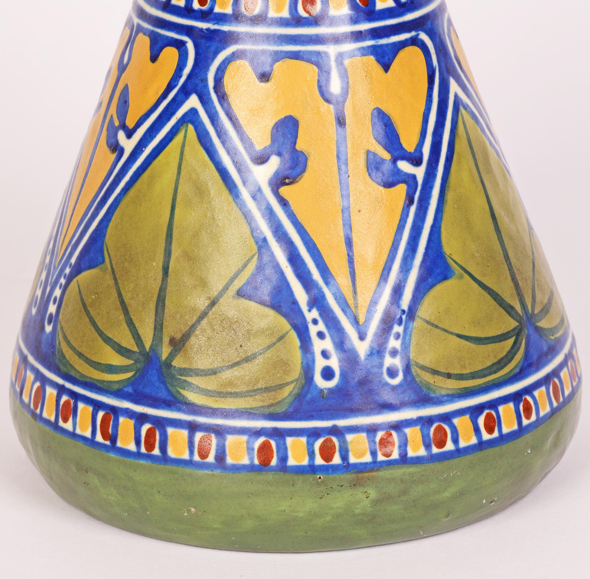 Fatto a mano James Plant Hanley Vaso in ceramica d'arte dipinto a mano in stile Art Déco in vendita