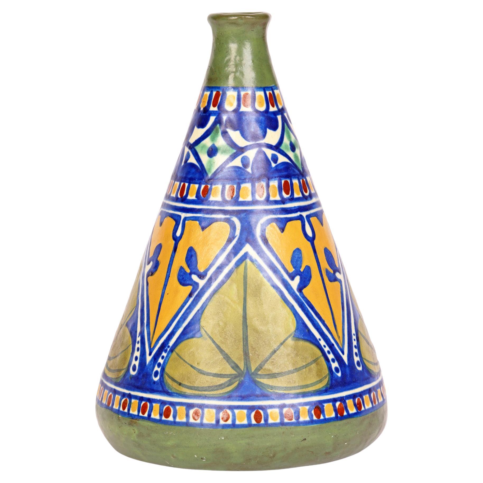 James Pflanzgefäß Hanley Frühe handbemalte Art-déco-Vase aus Keramik  im Angebot