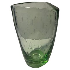 Jarrón de cristal verde James Powell