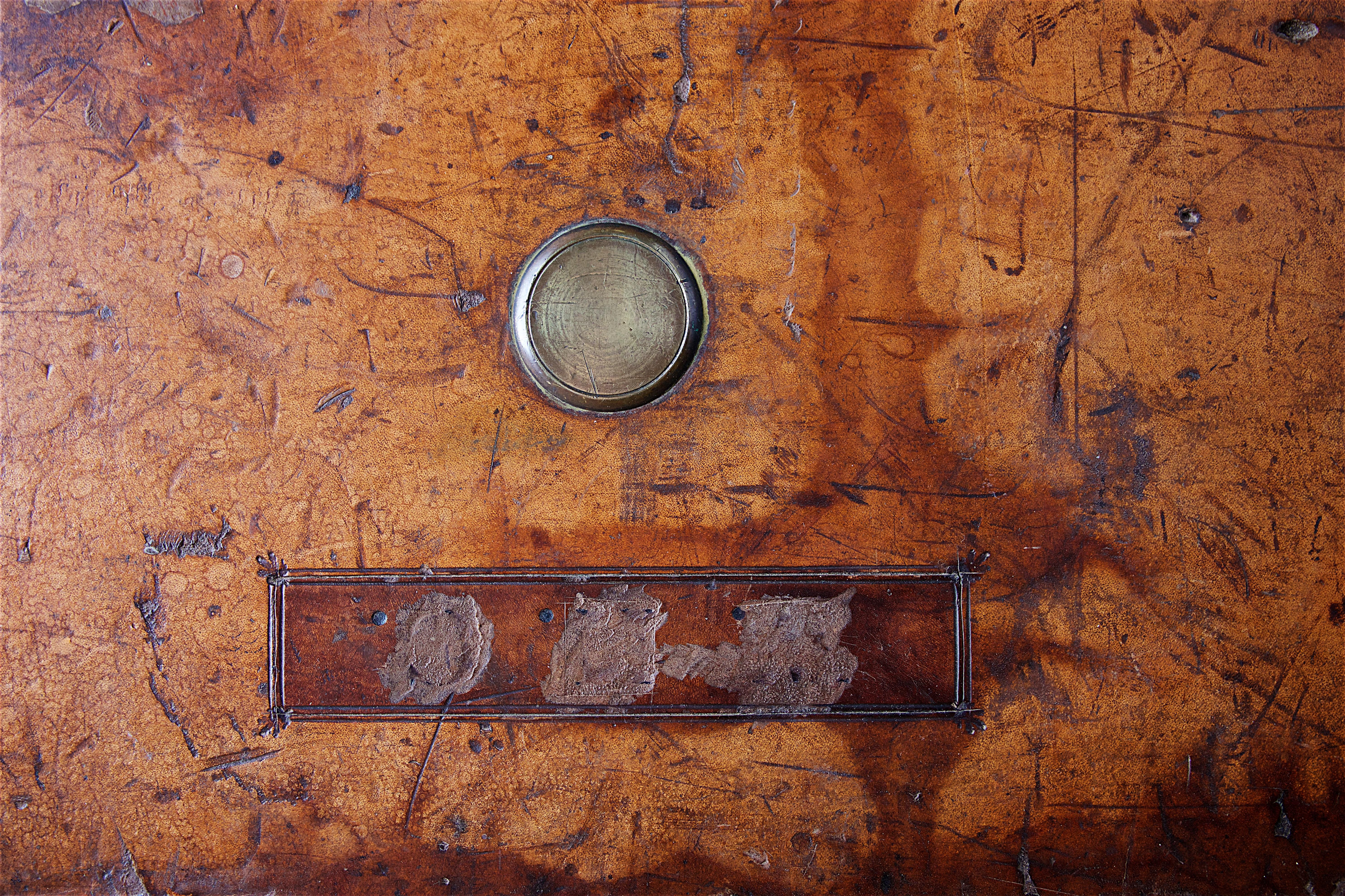 James Purdey & Sons, London, Leather, Oak and Brass-Mounted Gun Case 6