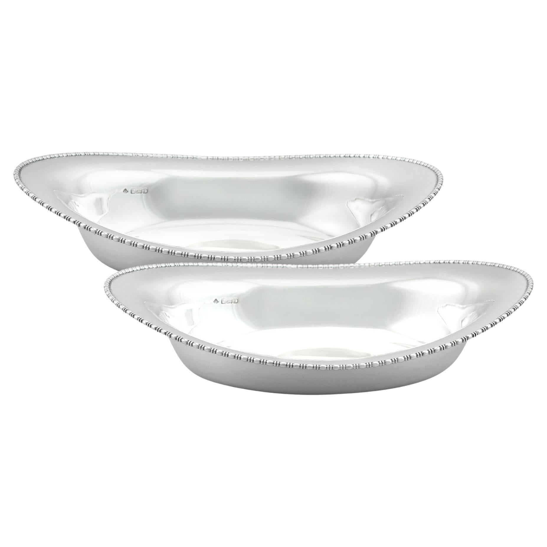 A. James Ramsay - Piatti per il pane in argento sterling in vendita