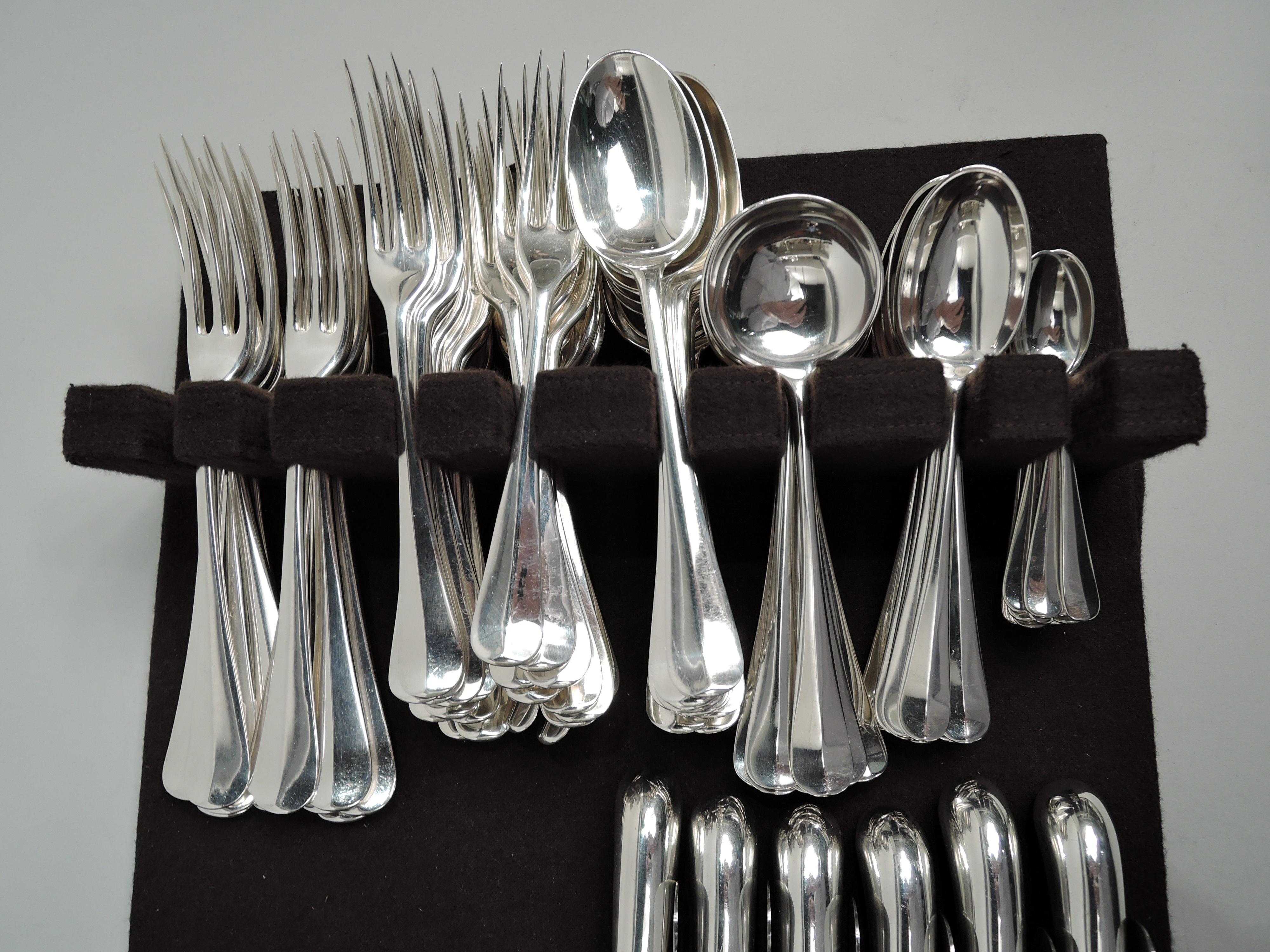 James Robinson Queen Anne Sterling Silver Dinner Set for 12 In Good Condition In New York, NY