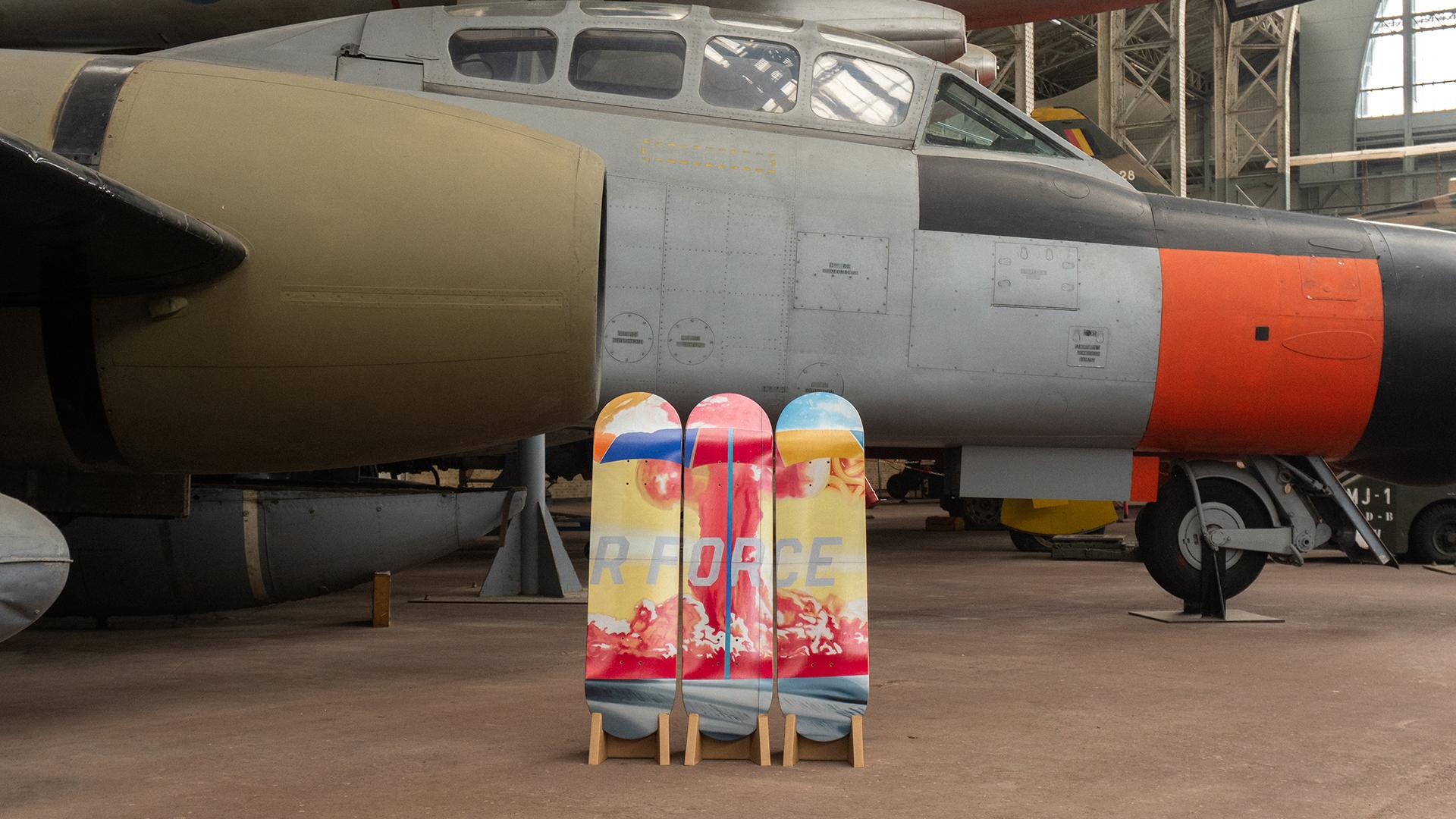James Rosenquist F-111 TRIPTYCH (ATOM) Limited Skate Modern Design Pop American For Sale 1