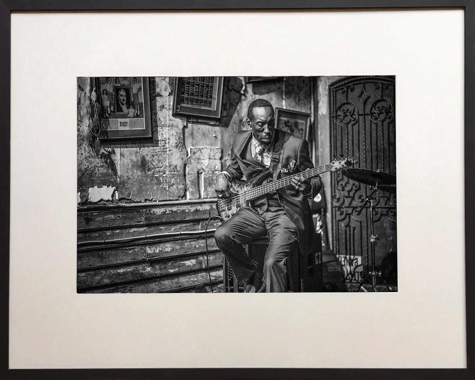 Bluesman on Beale di James Sparshatt. Stampa fotografica alla gelatina d'argento con cornice in vendita 2