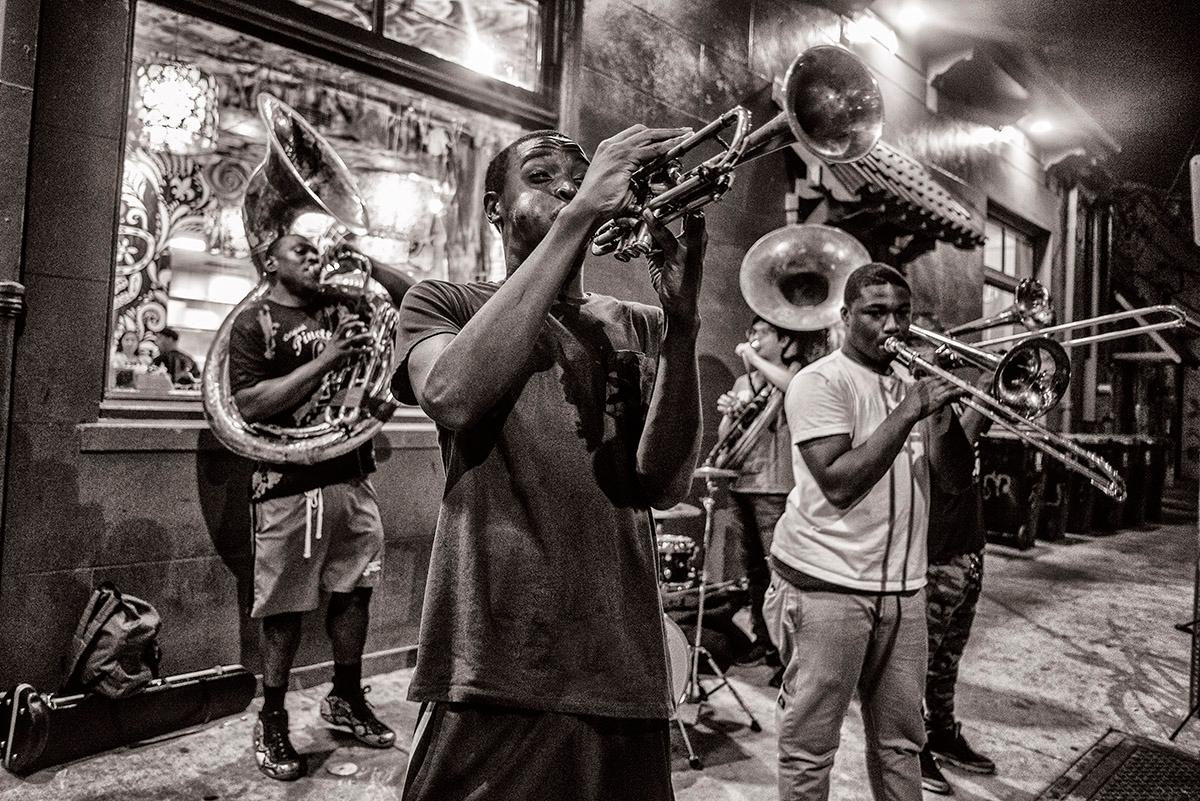 Fellaz on Frenchmen by James Sparshatt.  Framed Palladium Platinum Print For Sale 2