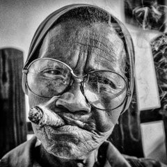 Mujer de Viñales di James Sparshatt - Fotografia incorniciata in platino Palladium