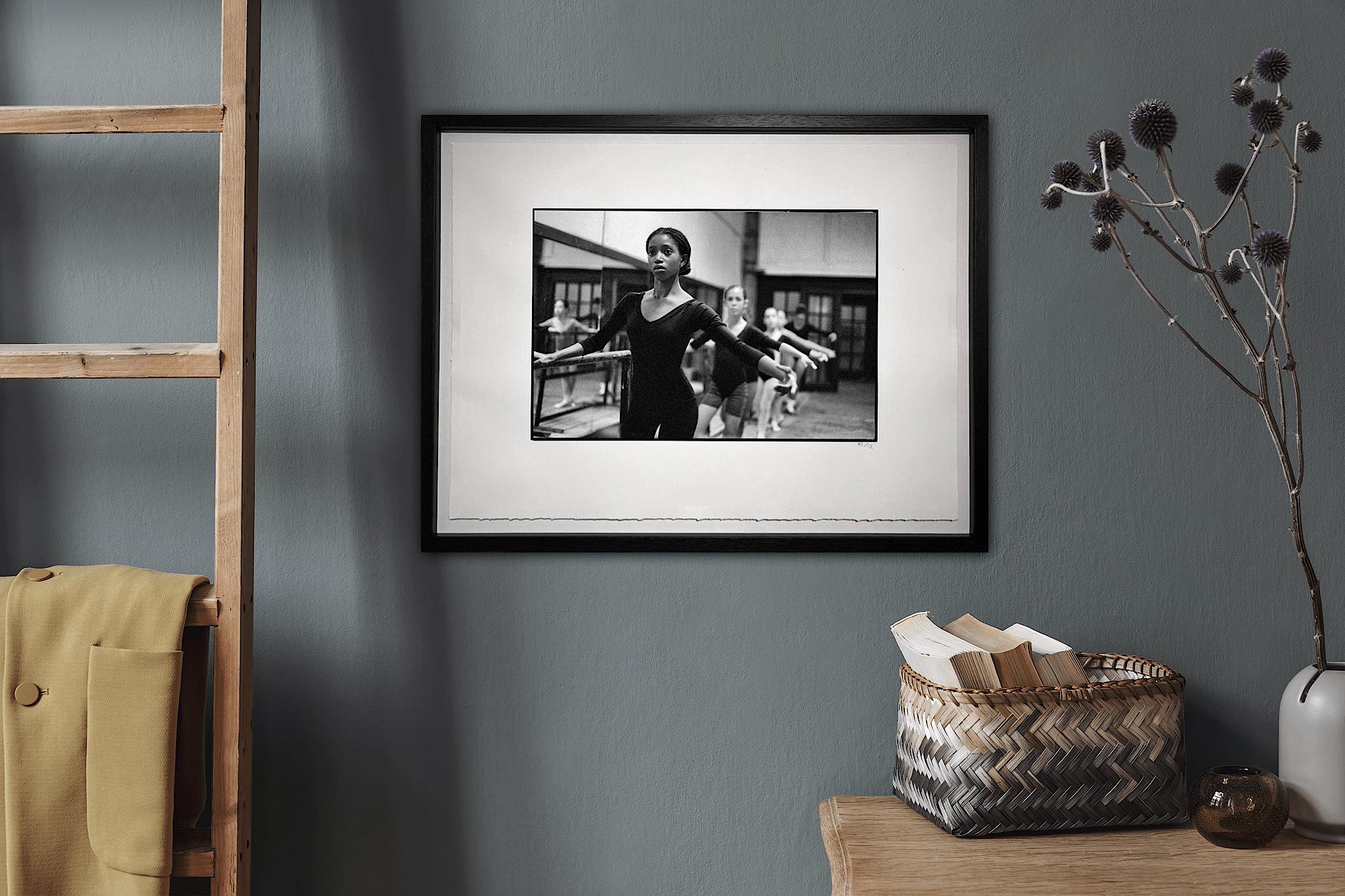 Nuevos Horizontes de James Sparshatt - Fotografía enmarcada Paladio Platino en venta 4