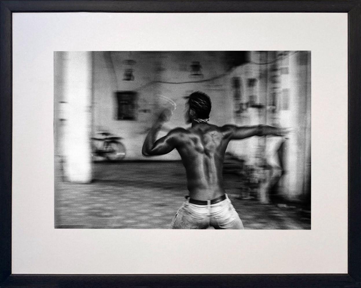Danzando al ritmo degli Dei a Santiago de Cuba... Ochun rinasce...

Le fotografie di James Sparshatt dedicate alla musica e alla danza catturano l'emozione e l'intensità delle persone perse nel ritmo del momento.

Le opere sono disponibili come