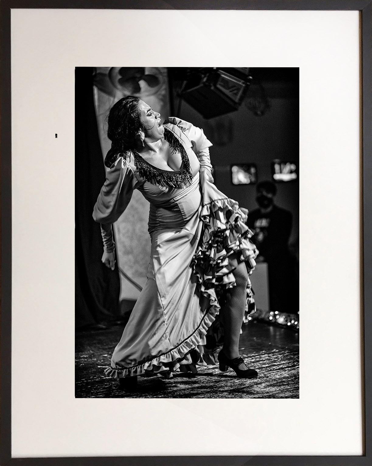 El espíritu del flamenco por James Sparshatt.  Conjunto de 3 fotos BW enmarcadas de flamenco. en venta 2