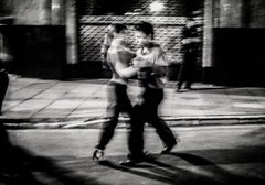Tango De La Calle de James Sparshatt. Photo à la gélatine argentique avec cadre en bois