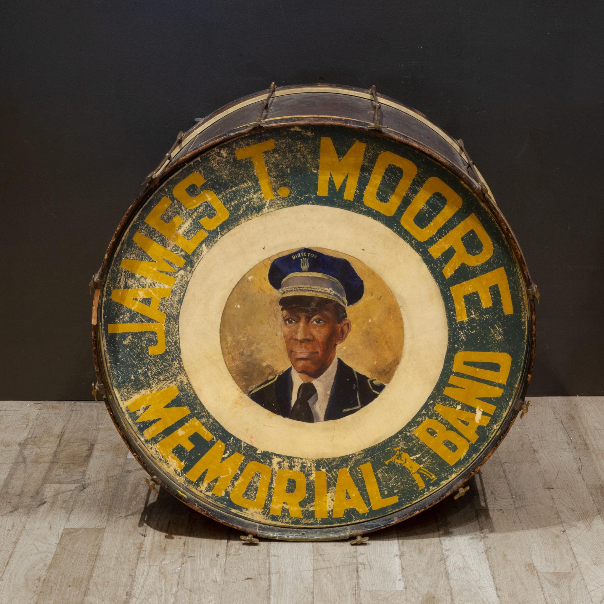 Tamburo da parata dipinto a mano della James T. Moore Memorial Band, 1940 ca. in vendita 3