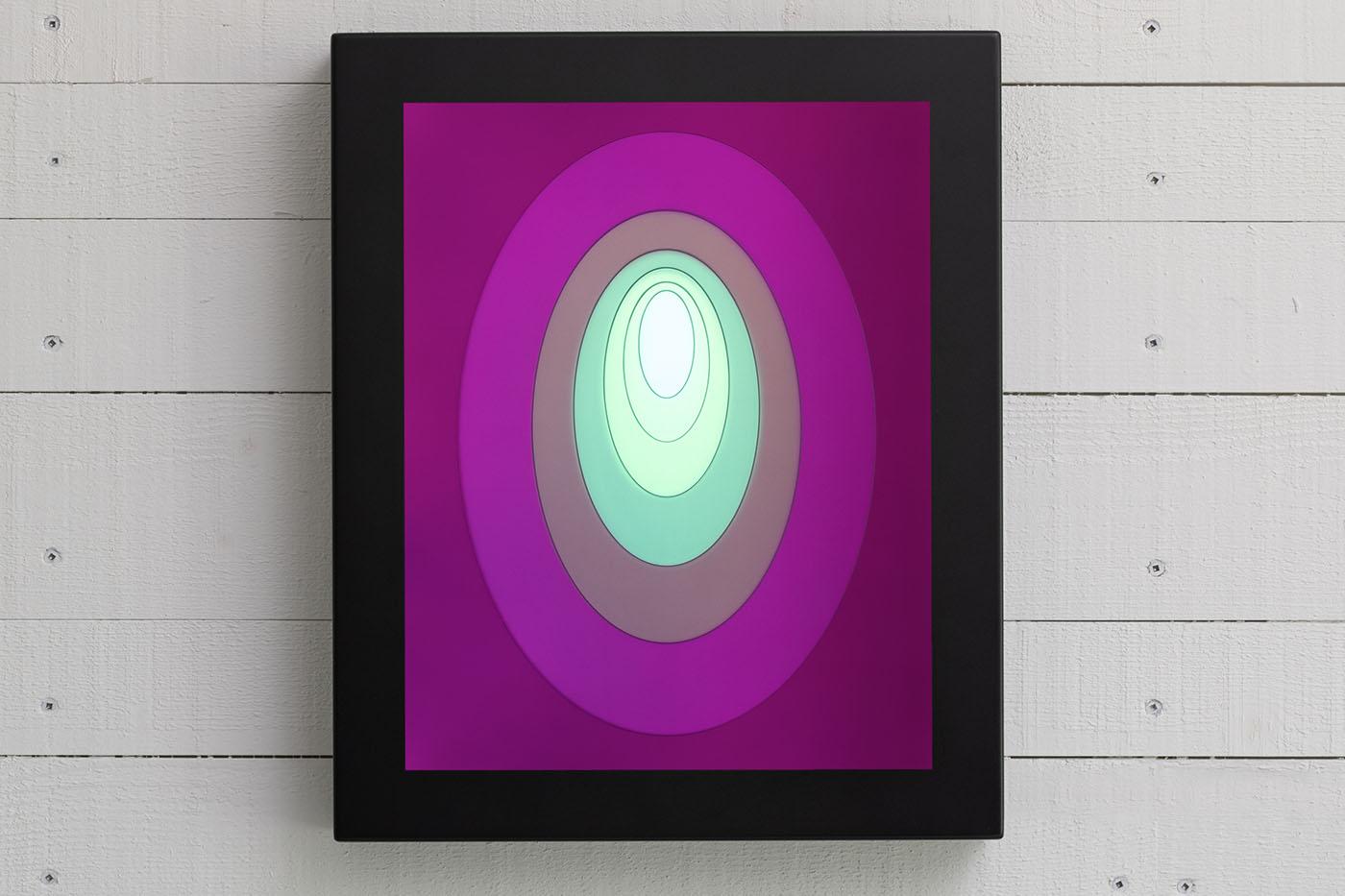 Lampe en cristal, 2022, Turrell, éditions limitées de 42 pièces uniques, art de la lumière - Op Art Sculpture par James Turrell