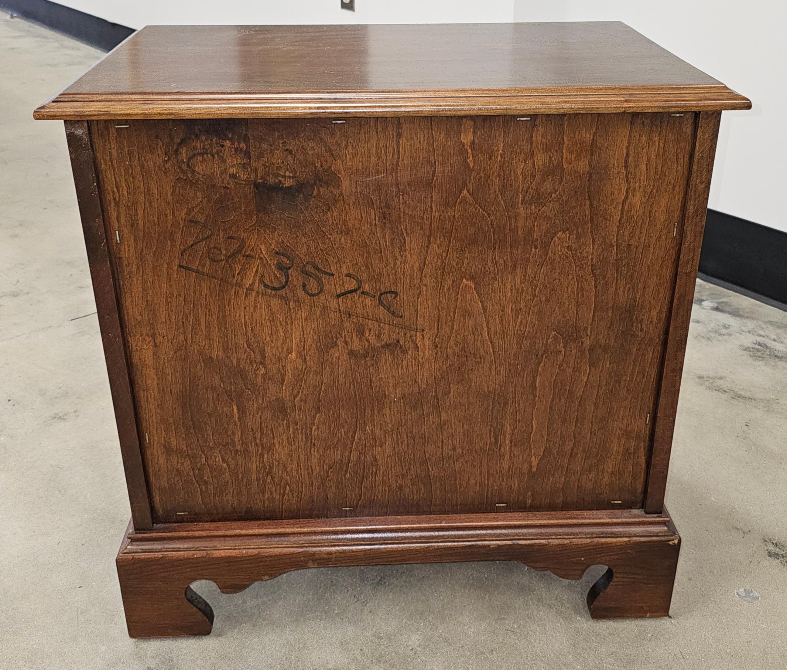 Jamestown Sterling Chippendale Style Cherry Bedside Chest of Drawers For Sale 3
