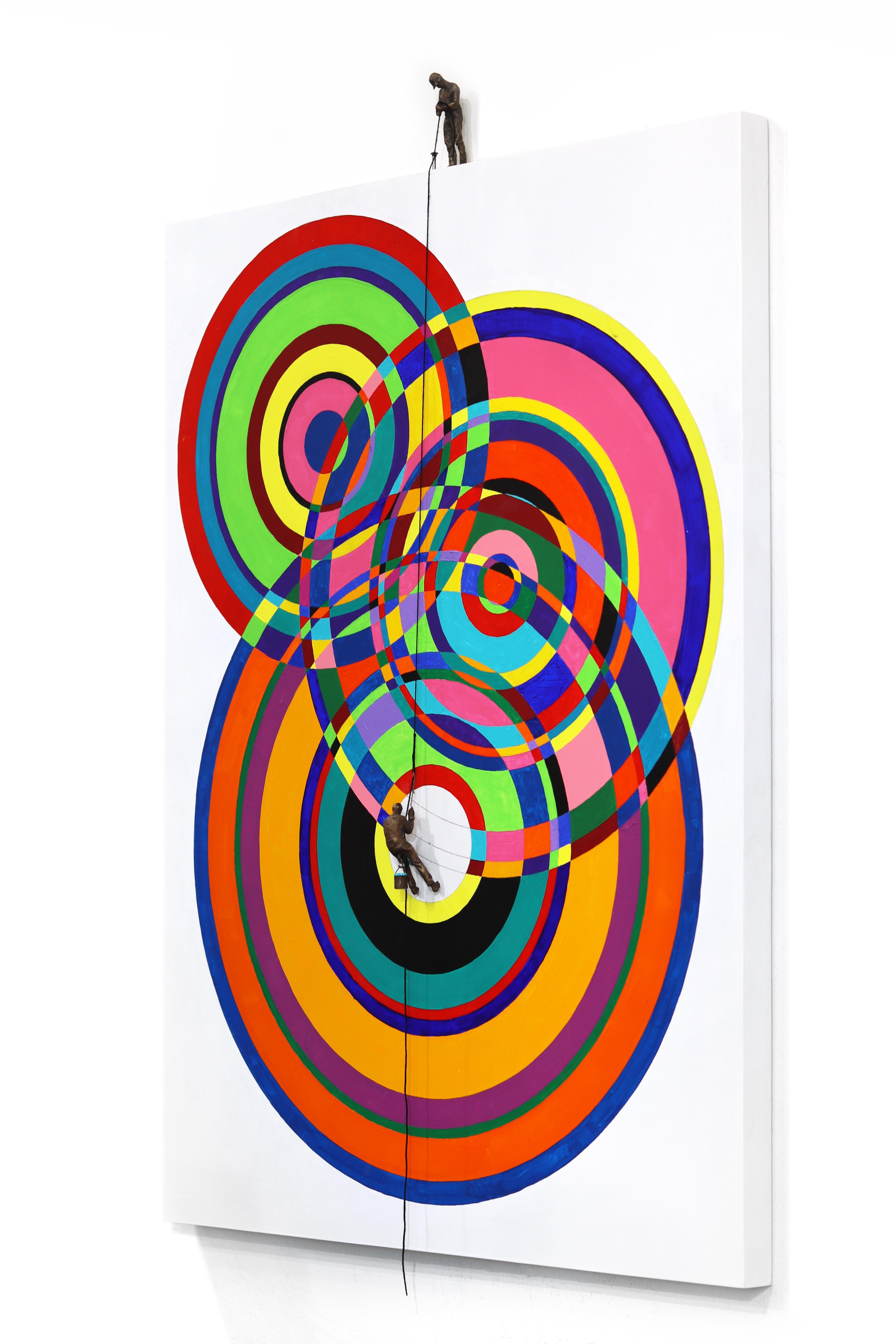 Concentric Circles - Colorful Abstract Figurative Sculptural Modern Artwork - Gold Figurative Sculpture by Jamie Burmeister