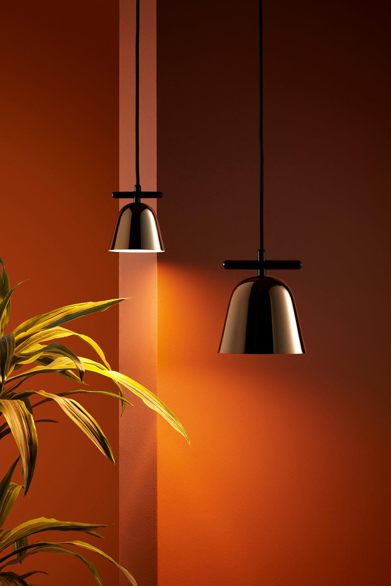 Jamie Hayon Lighto T PE Schwarzer, matt-goldener, glänzender Becher für Parachilna (Stahl) im Angebot