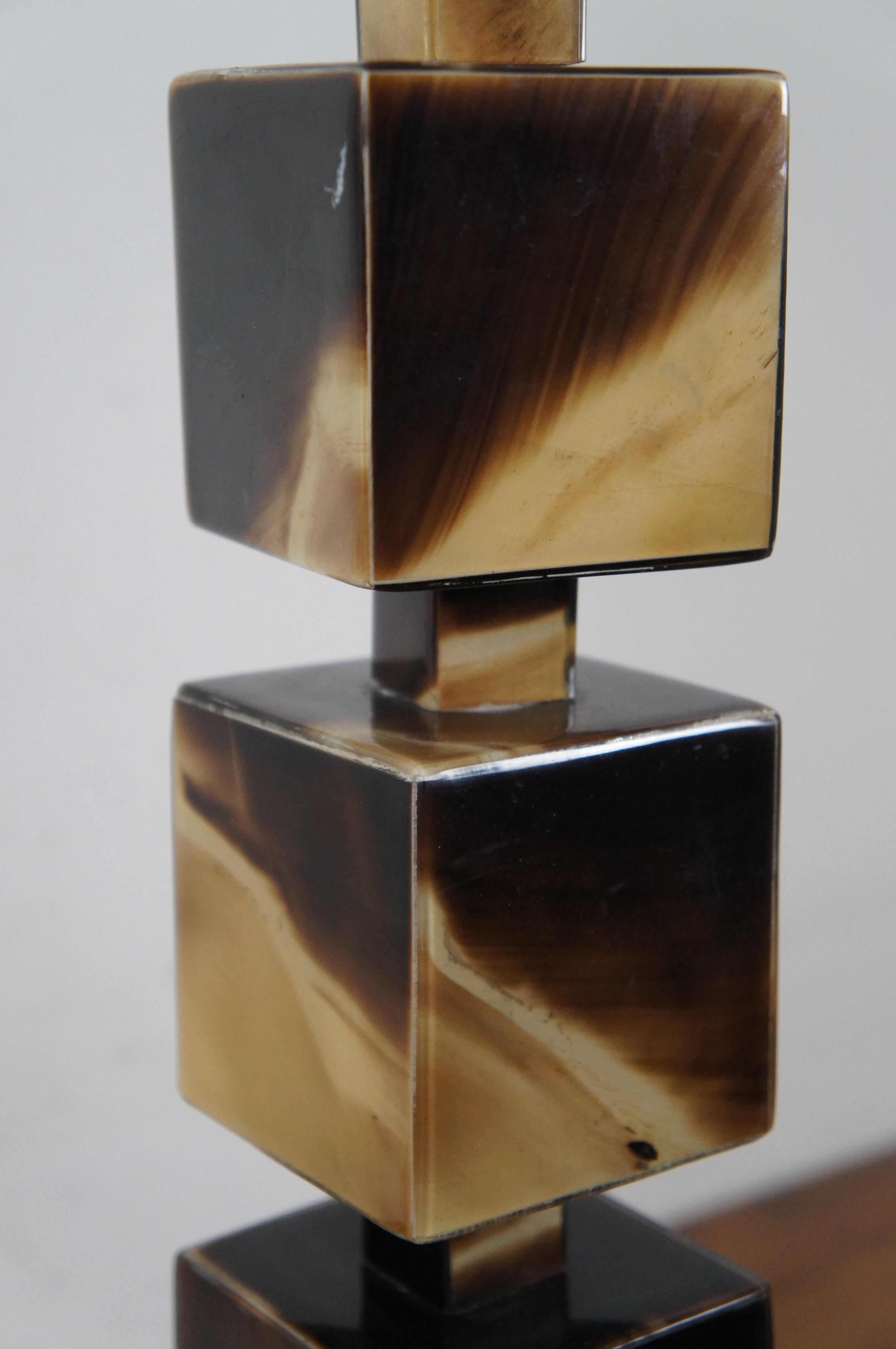 20ième siècle Jamie Young Acrylic Horn Stacked Cube Square Geometric Block Lamp 29