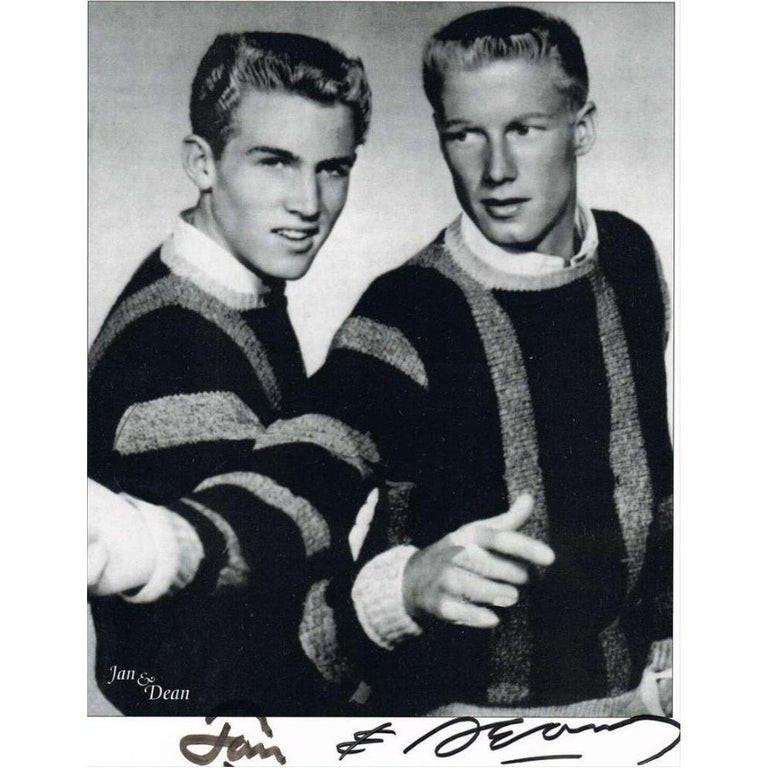 Jan and Dean Vintage Autographed Photograph Black and White In Good Condition For Sale In Jersey, GB