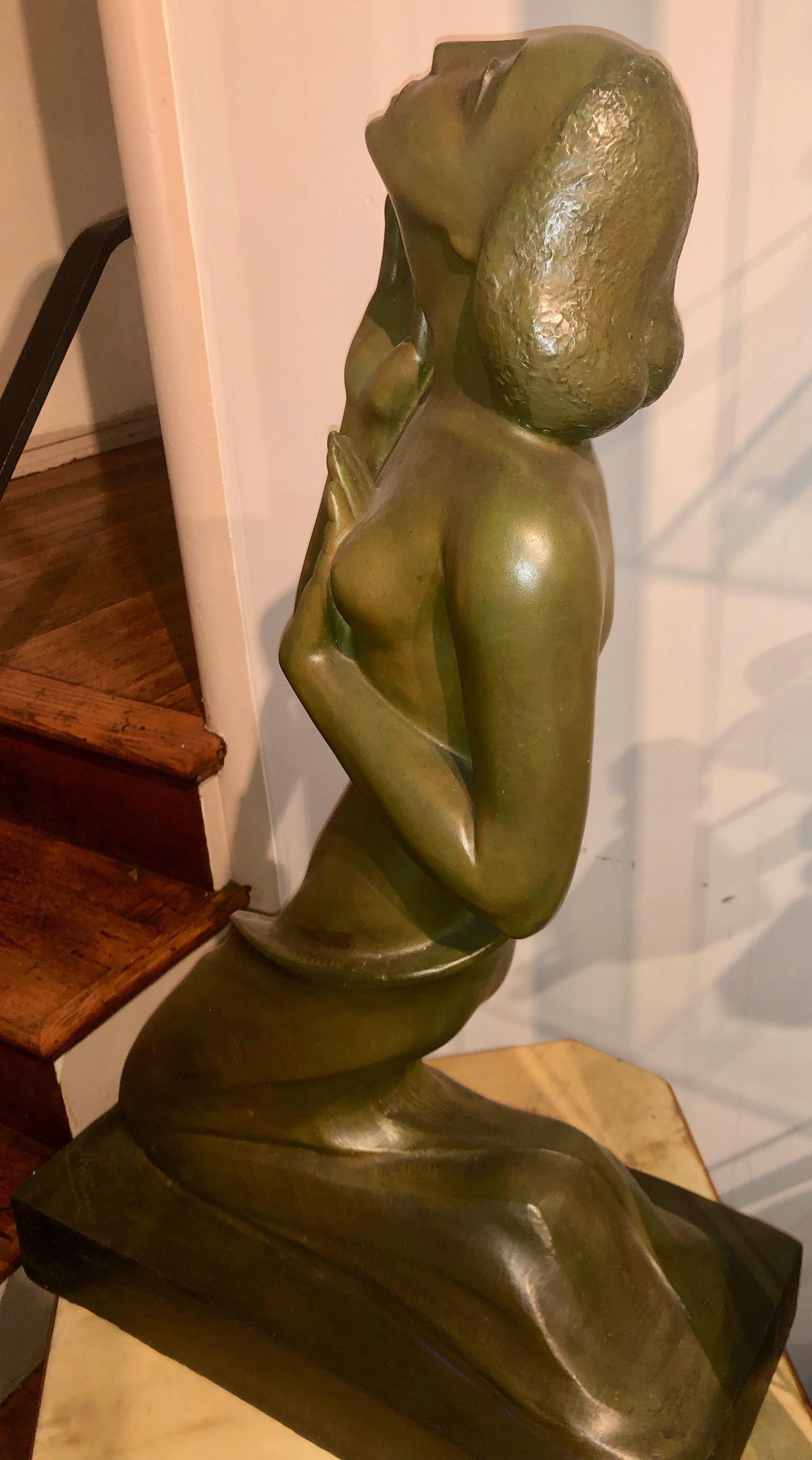 Statue féminine Art Déco de Jan Anteunis, sculpteur belge en vente 3