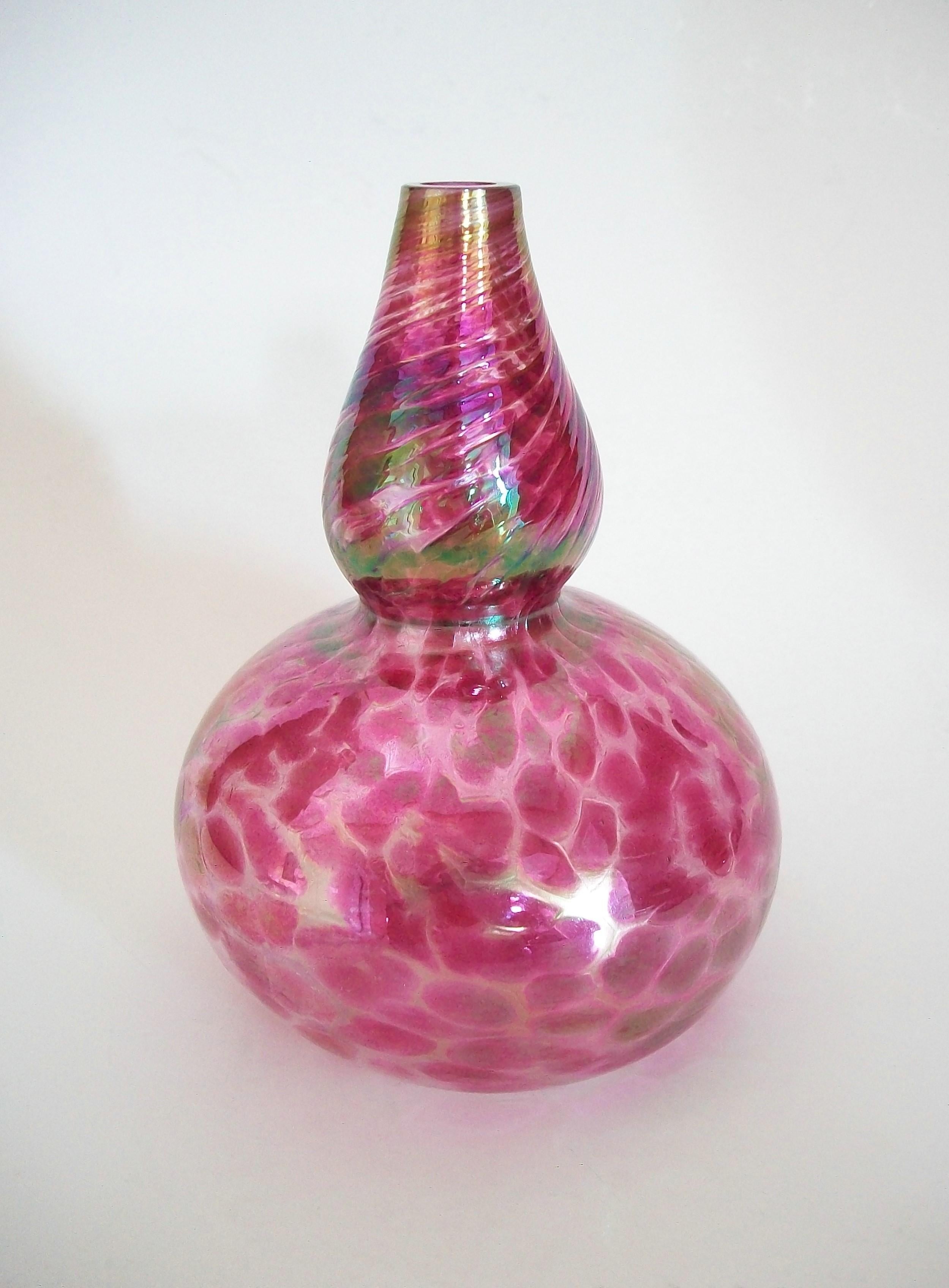 Canadian Jan Benda, Krystyna Glass, Iridescent Studio Glass Vase, Canada, circa 2000 For Sale