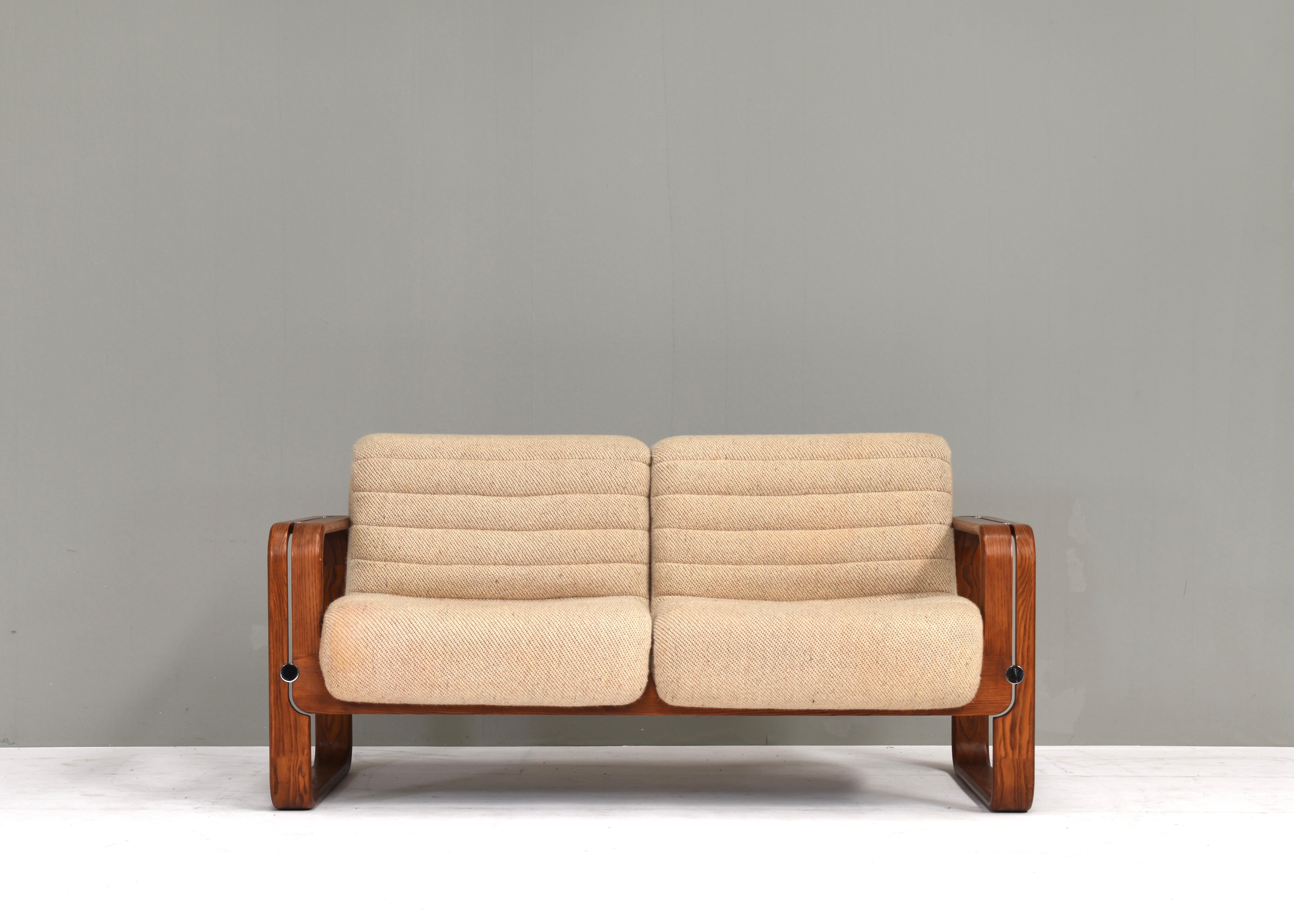 Jan Bocan sofa in bentwood and original fabric – Czech Republic, circa 1970 In Good Condition For Sale In Pijnacker, Zuid-Holland