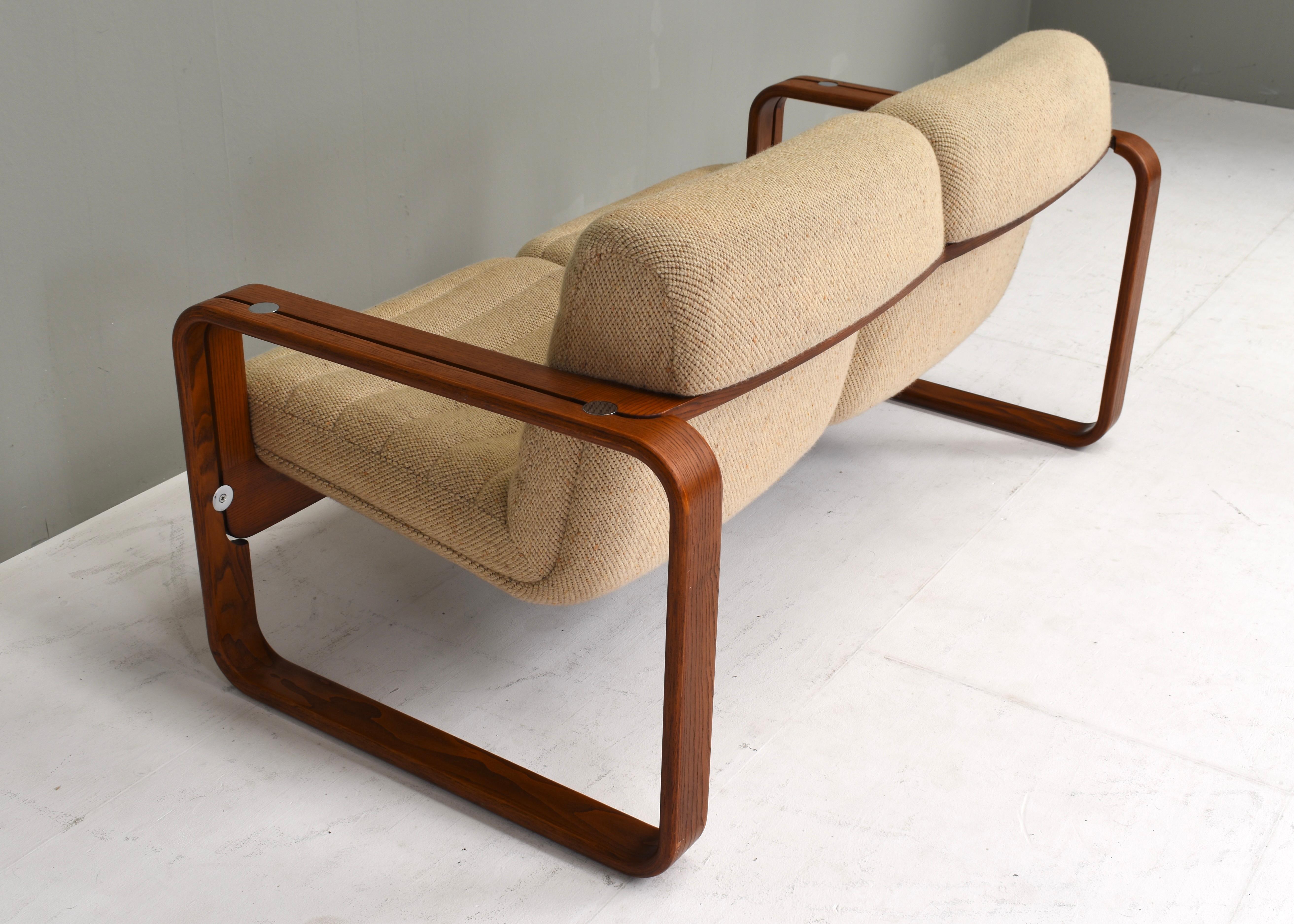 Fabric Jan Bocan sofa in bentwood and original fabric – Czech Republic, circa 1970 For Sale