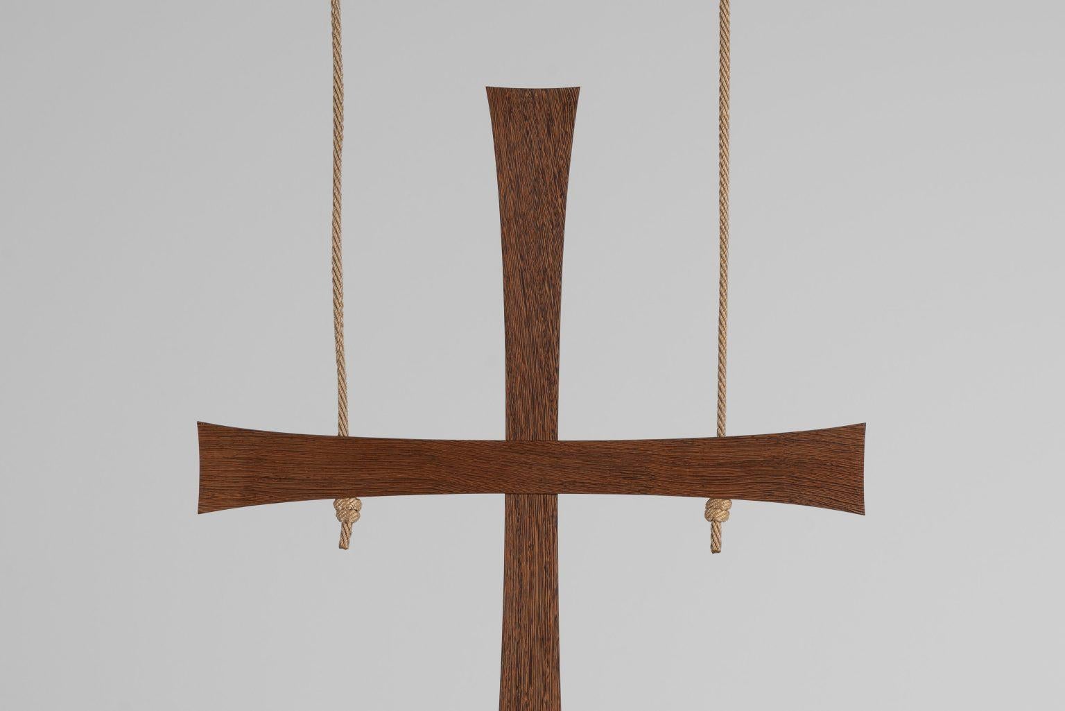 Metà XX secolo Ciondolo a croce Jan de Jong Chiesa di Sint Willibrordus Almelo 1964 in vendita