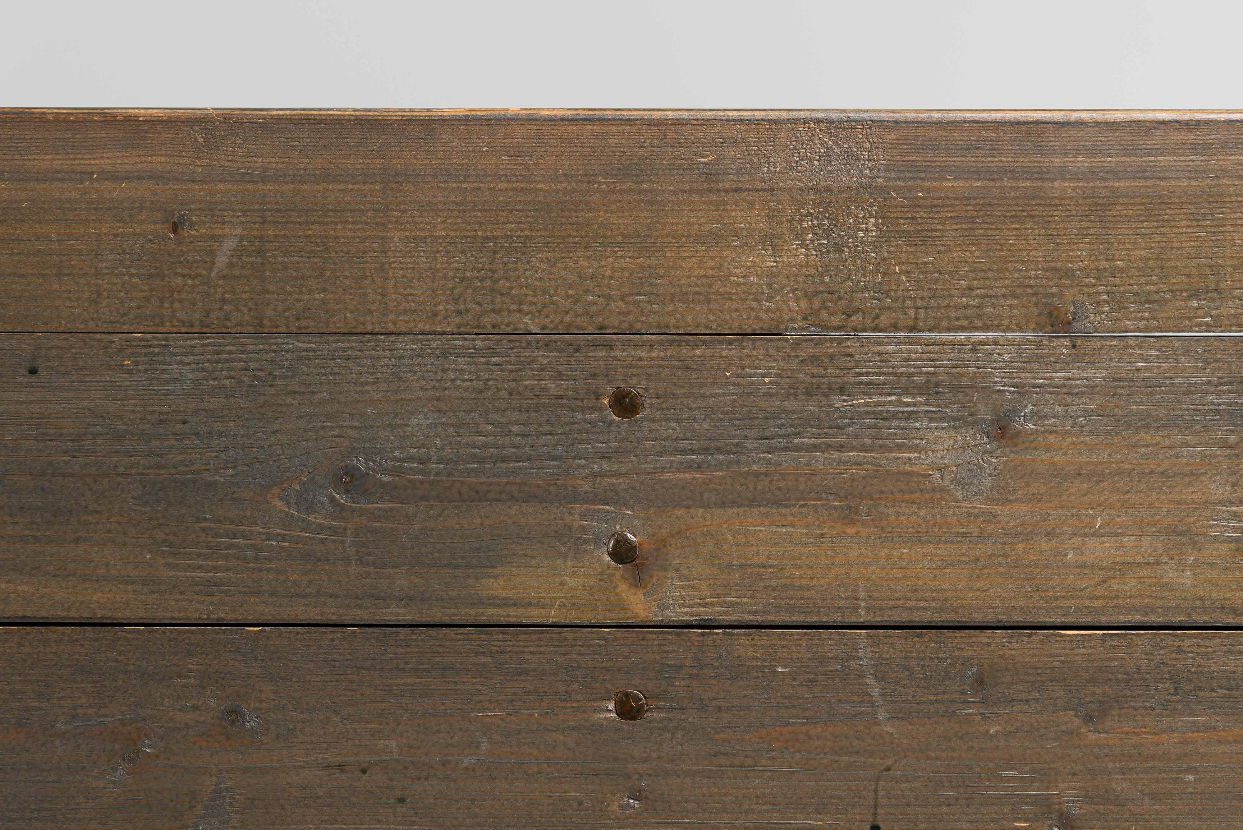 Jan de Jong lange Bank Sint-Willibrordus Kirche Almelo 1964 im Zustand „Gut“ im Angebot in Roosendaal, Noord Brabant