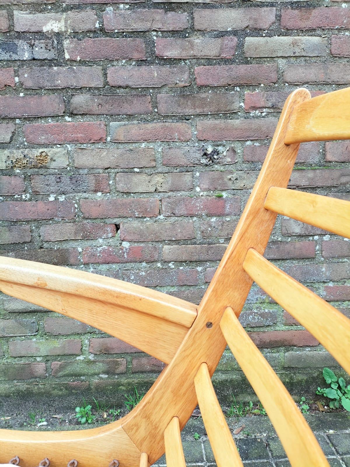 Jan den Drijver Midcentury Modern Sculptural Easy Chair In Oak Wood  For Sale 6