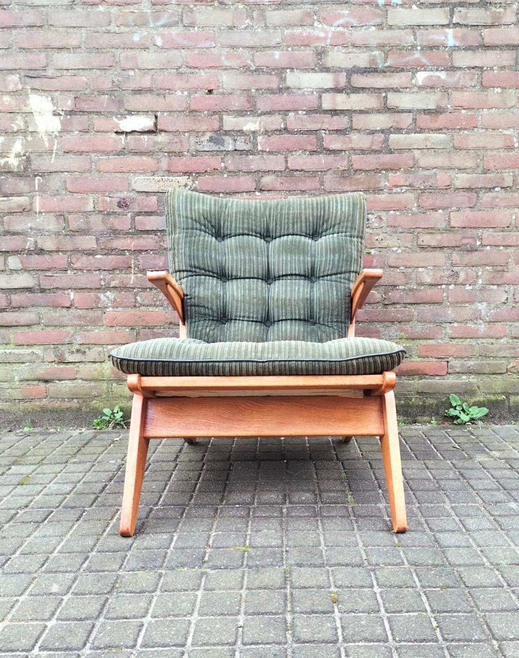 Dutch Jan den Drijver Midcentury Modern Sculptural Easy Chair In Oak Wood  For Sale